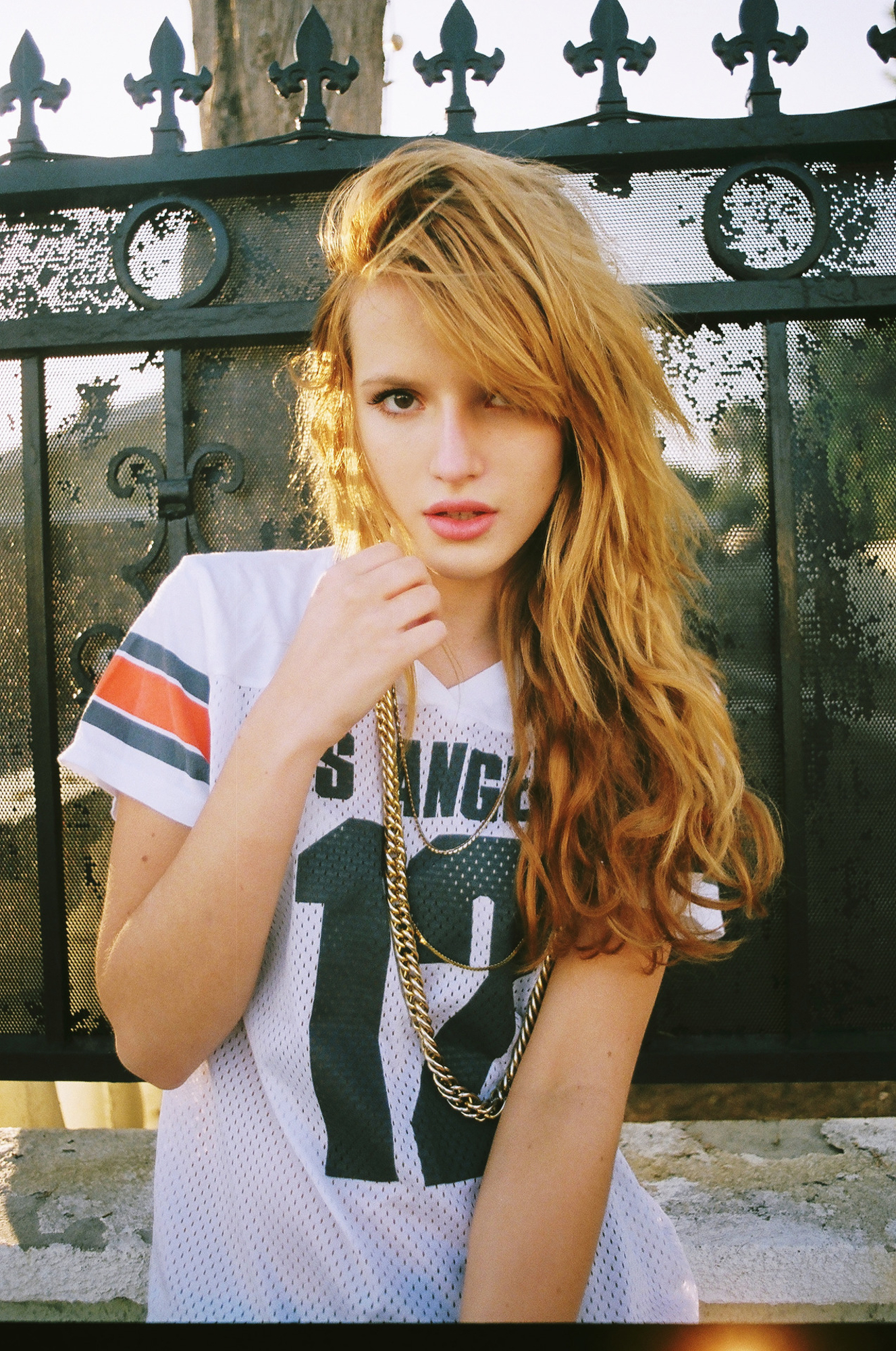 Bella Thorne Actress Wallpapers