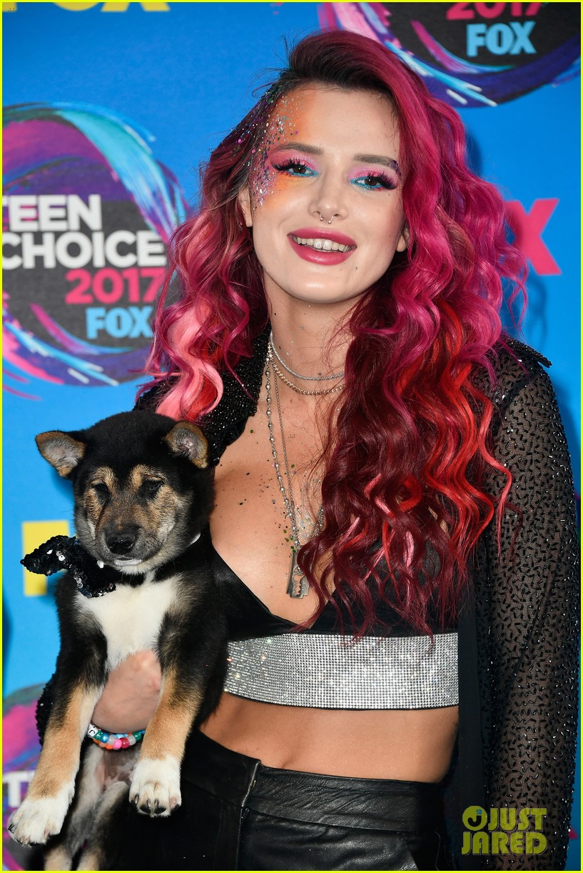 Bella Thorne With Her Dog Wallpapers