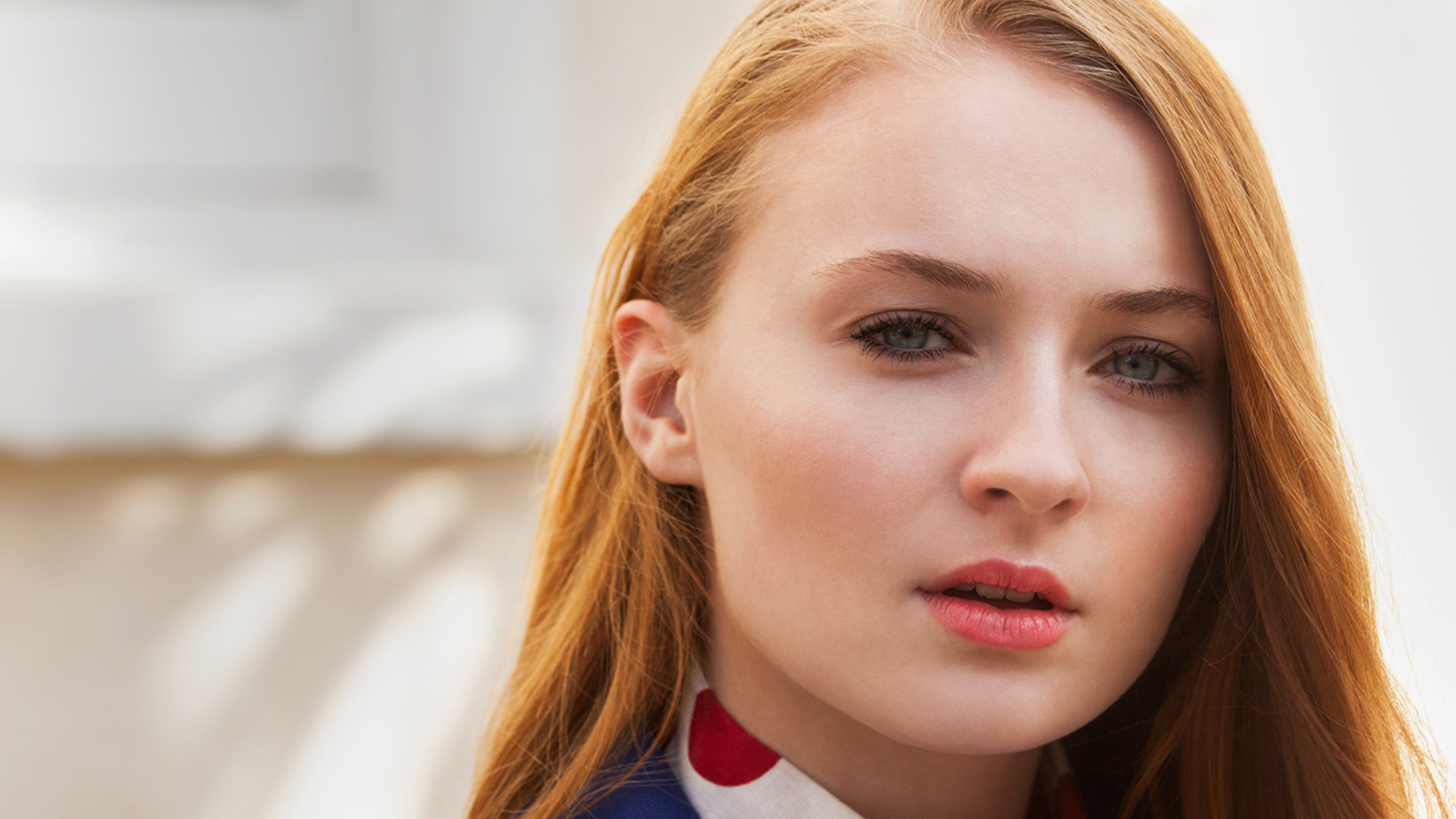 Blonde Sophie Turner Blue Eyes Wallpapers