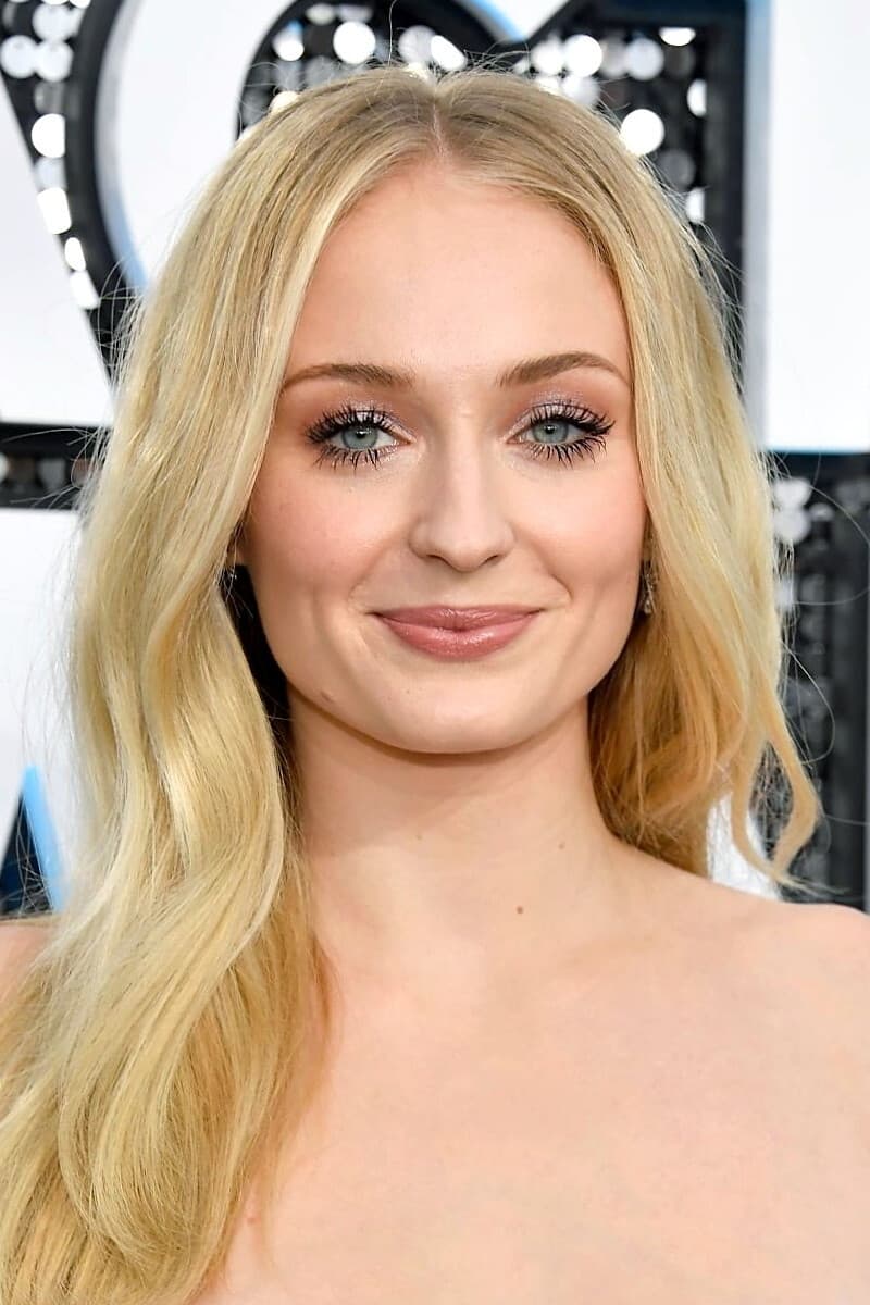 Blonde Sophie Turner Blue Eyes Wallpapers