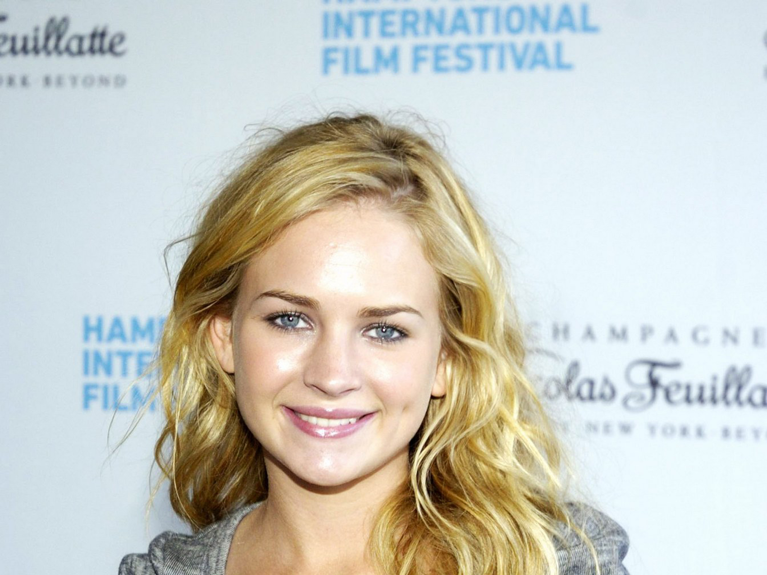 Britt Robertson Wallpapers