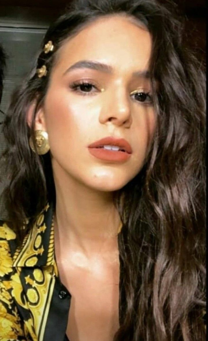 Bruna Marquezine Wallpapers