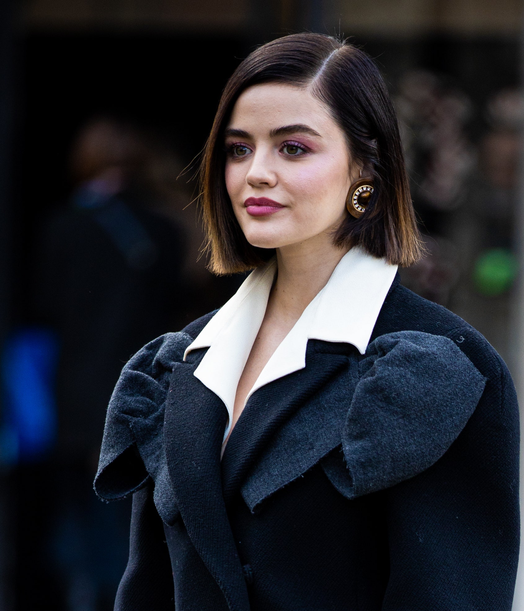 Brunette Lucy Hale Short Hair Wallpapers