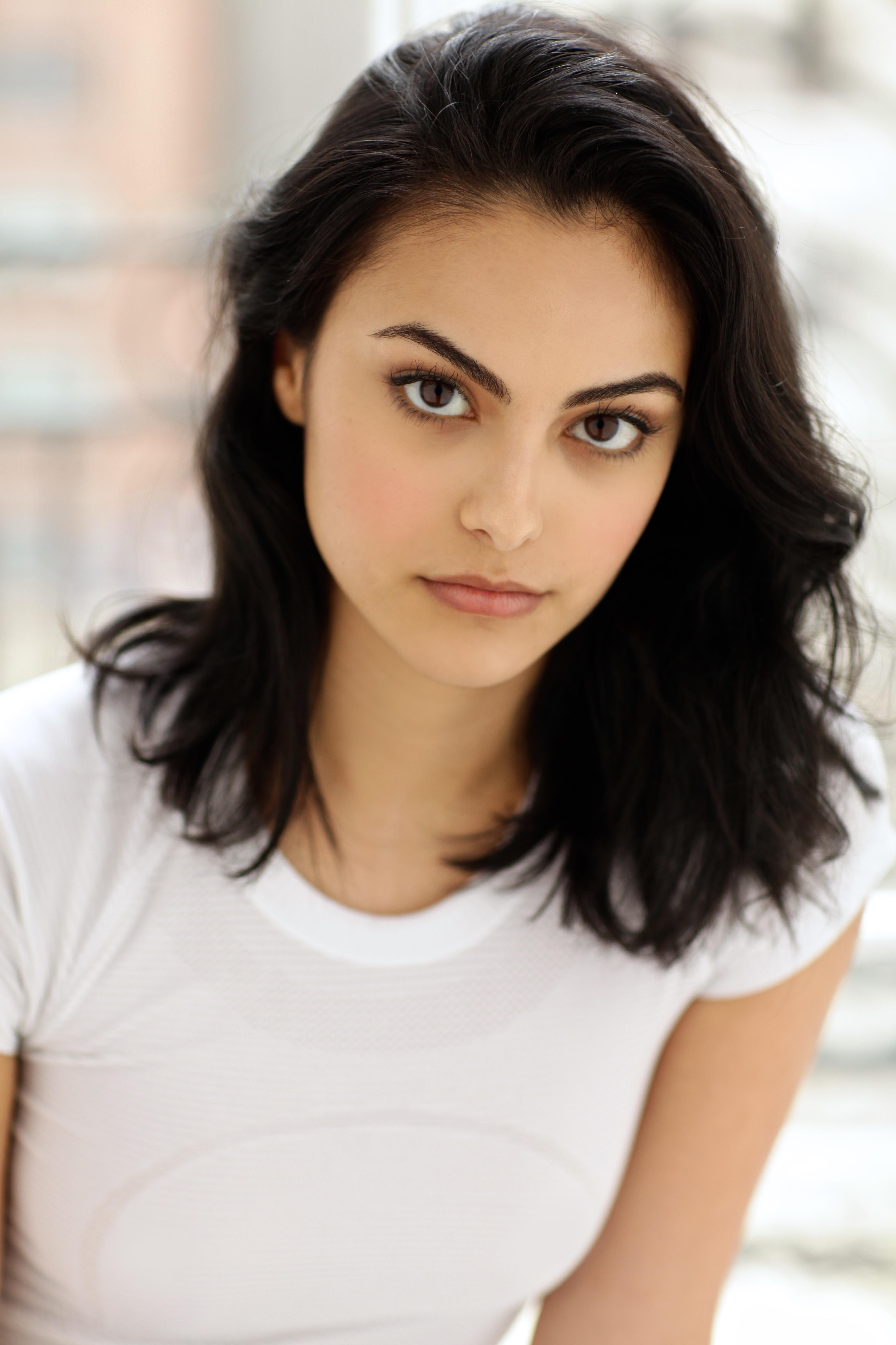 Camila Mendes 2019 Wallpapers