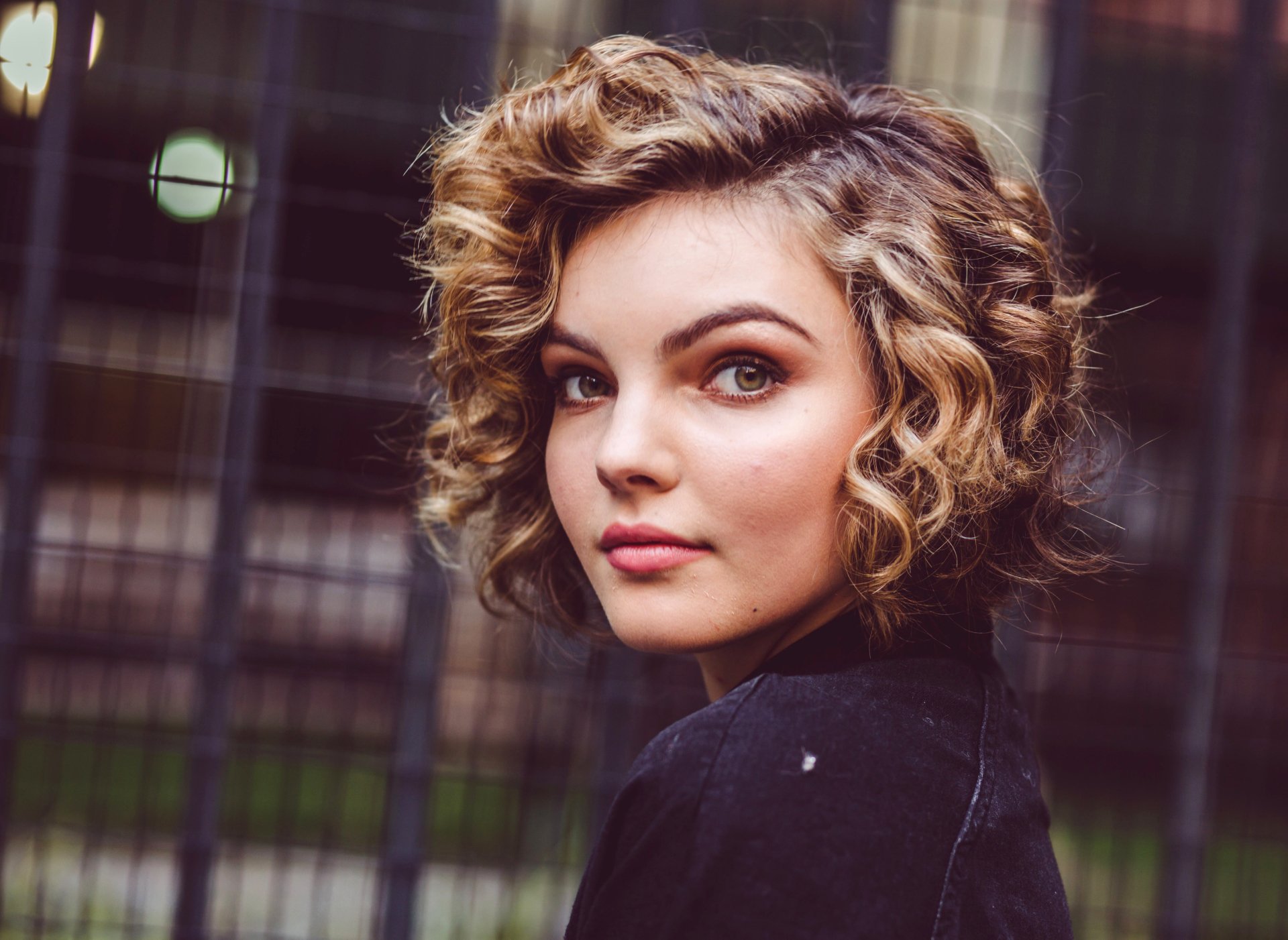 Camren Bicondova 2017 Wallpapers