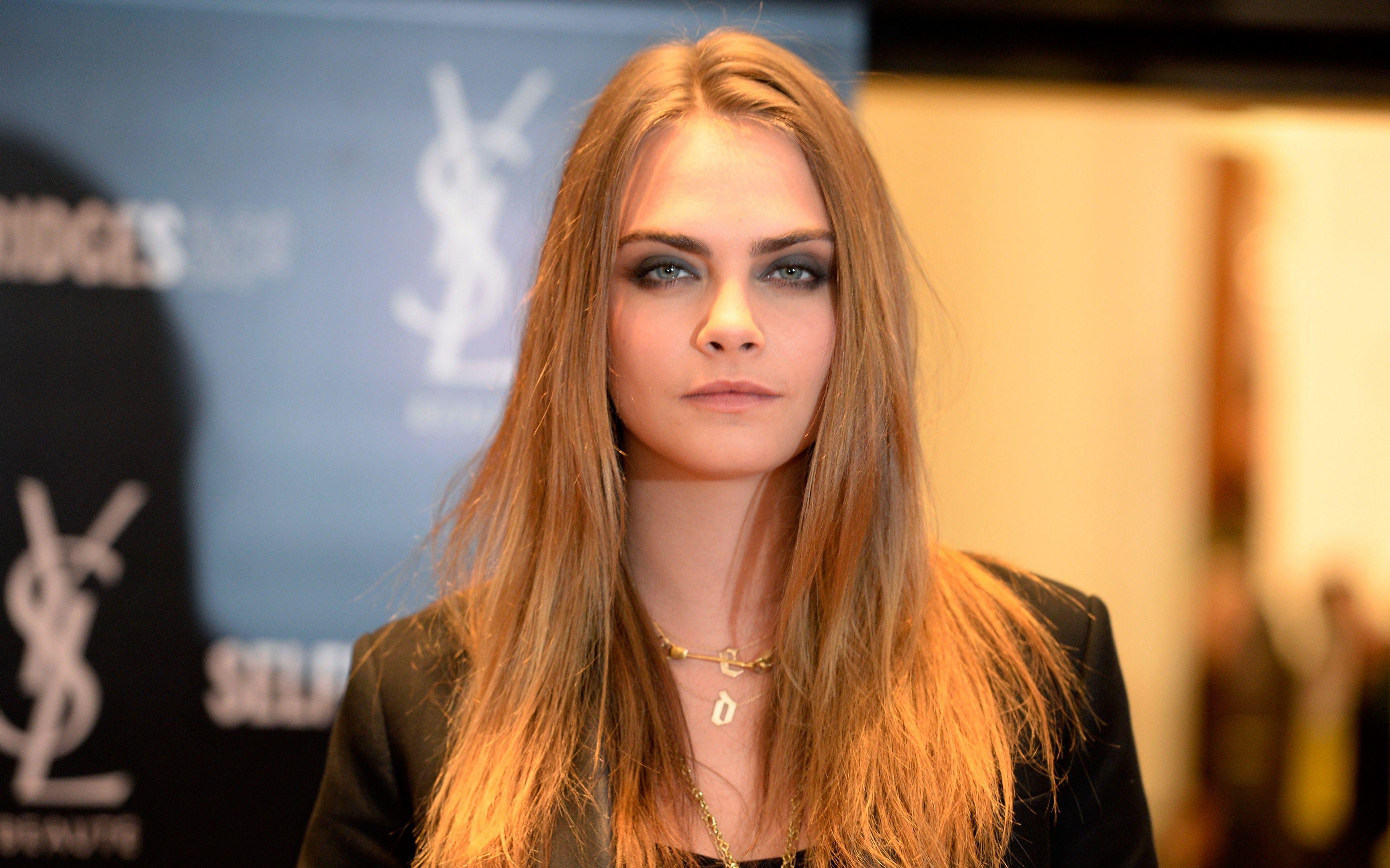 Cara Delevingne English Wallpapers