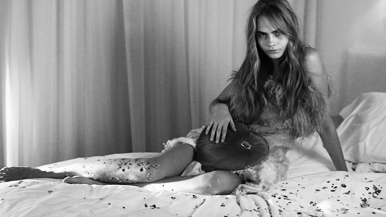 Cara Delevingne Lying Wallpapers