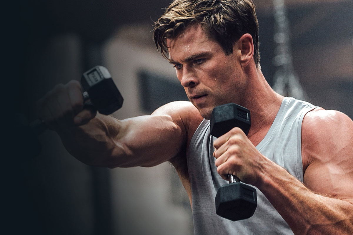 Chris Hemsworth Push-ups Wallpapers