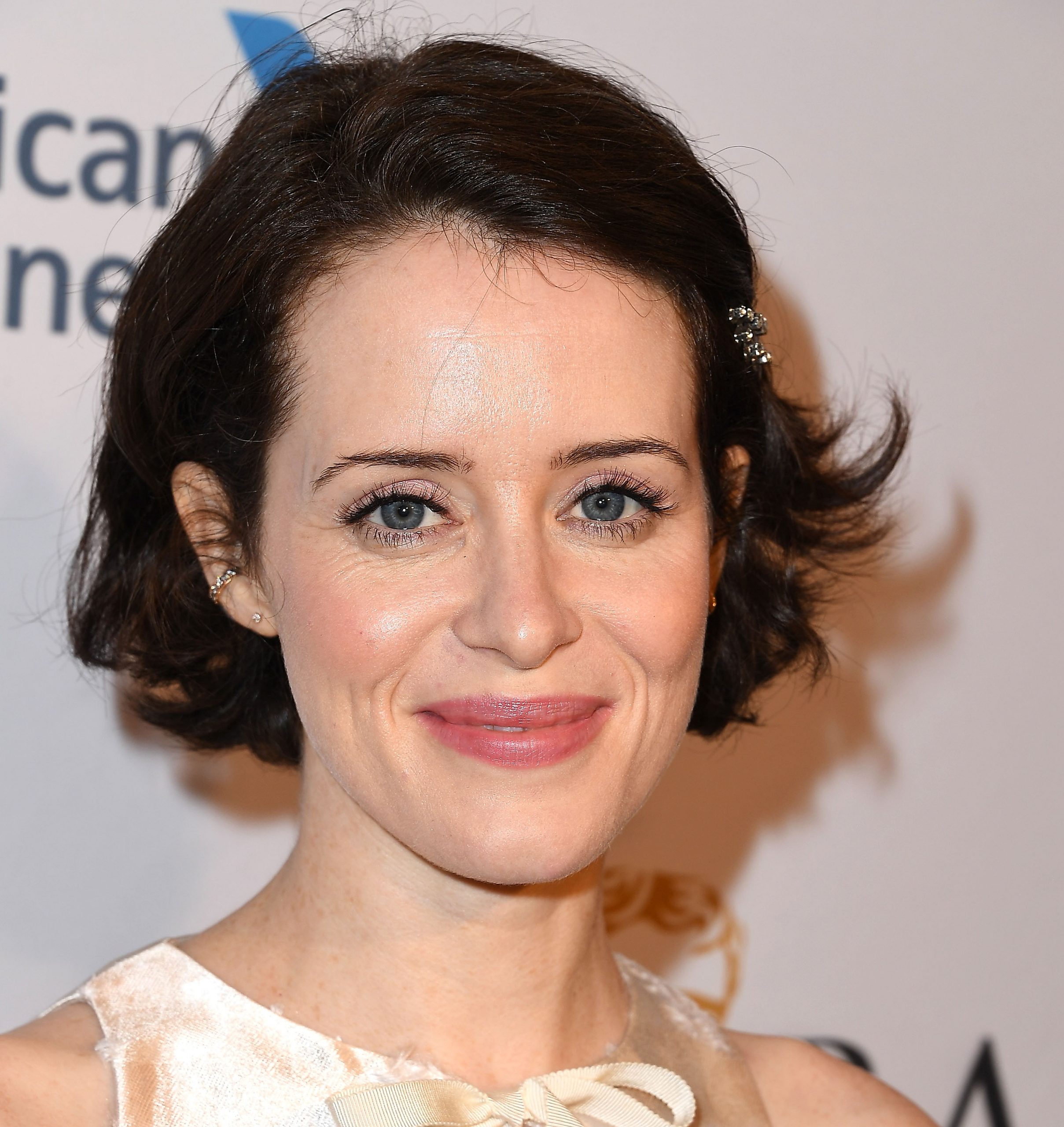 Claire Foy The Crown Actress Wallpapers