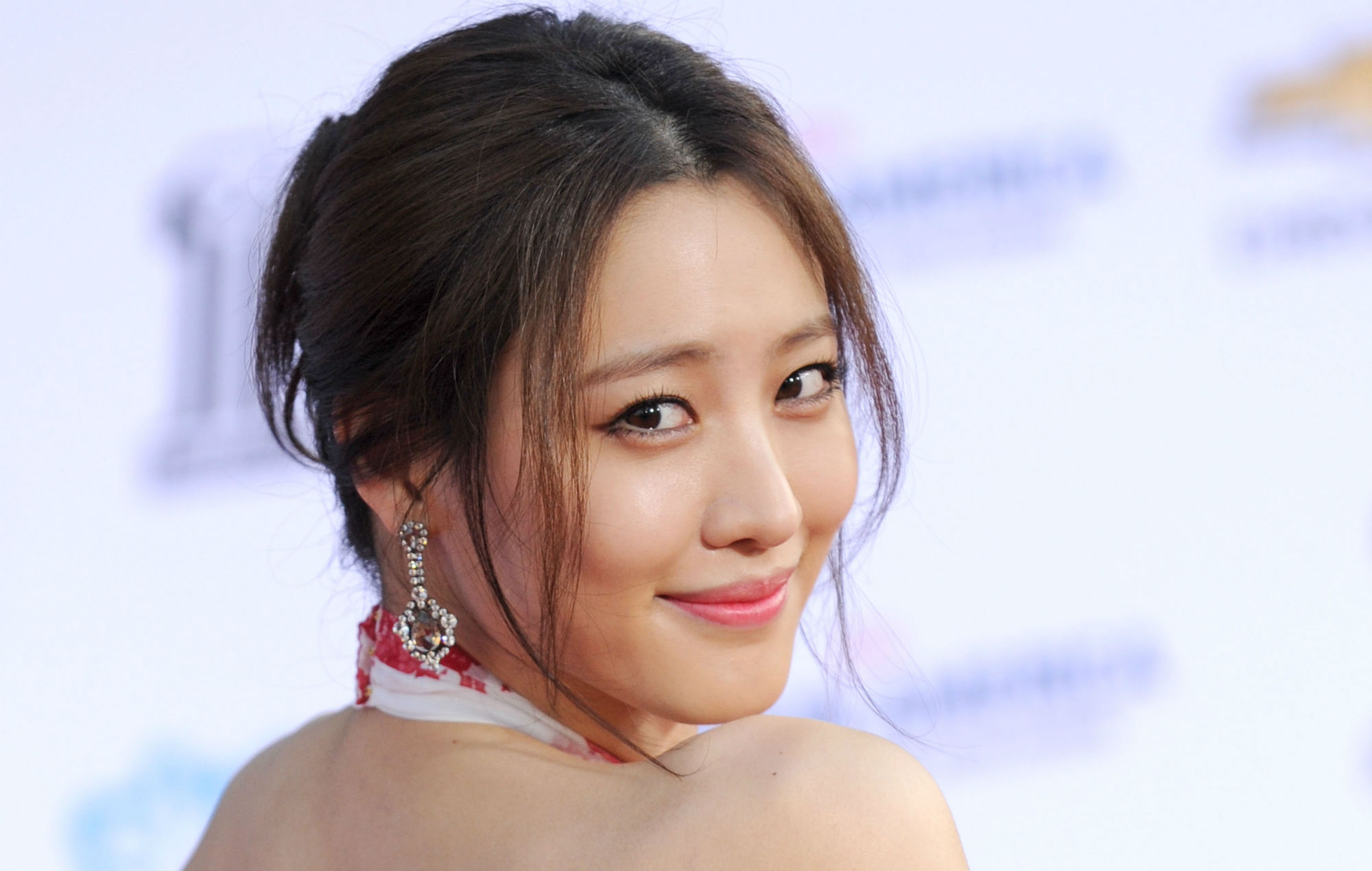 Claudia Kim Wallpapers