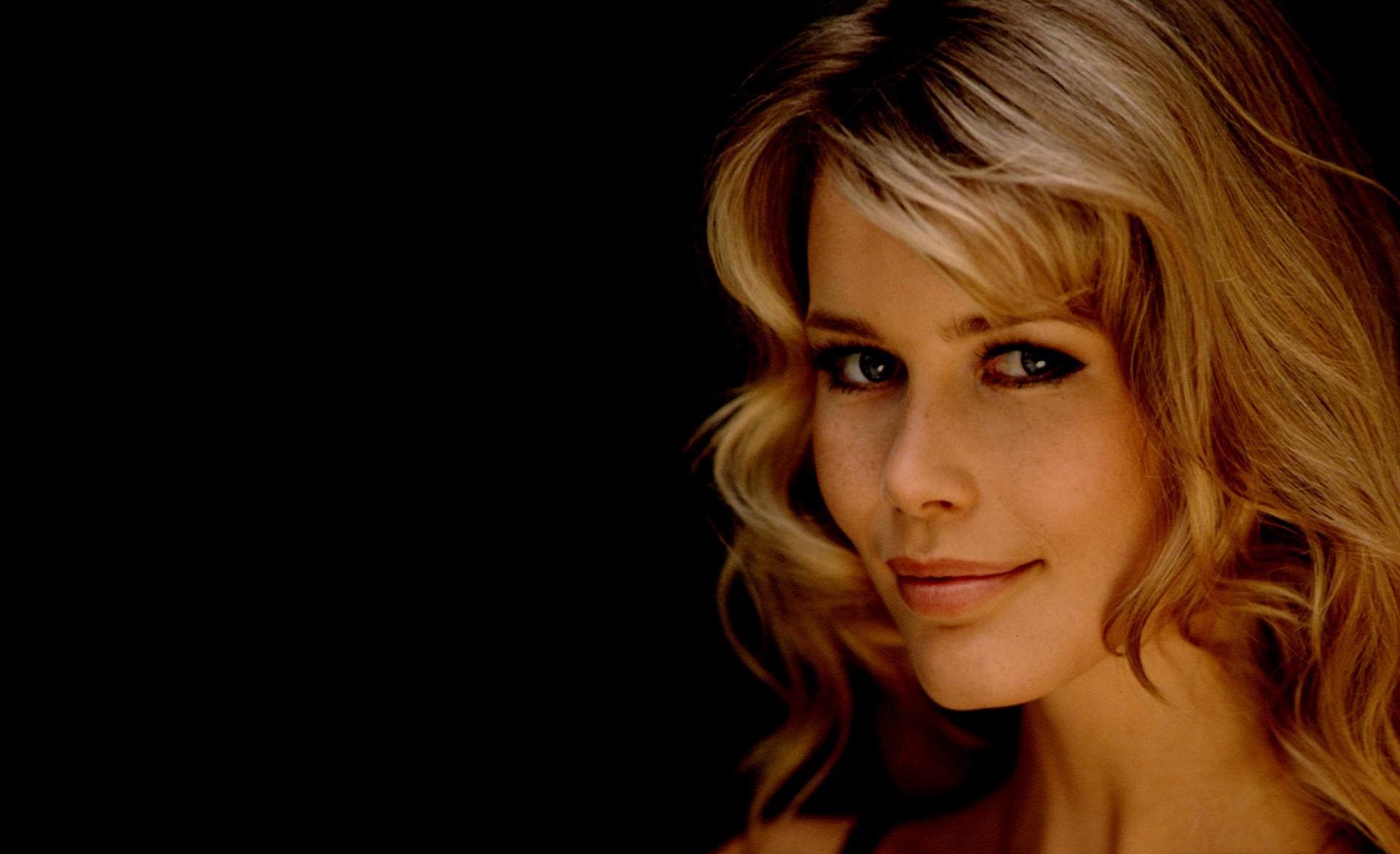 Claudia Schiffer Wallpapers