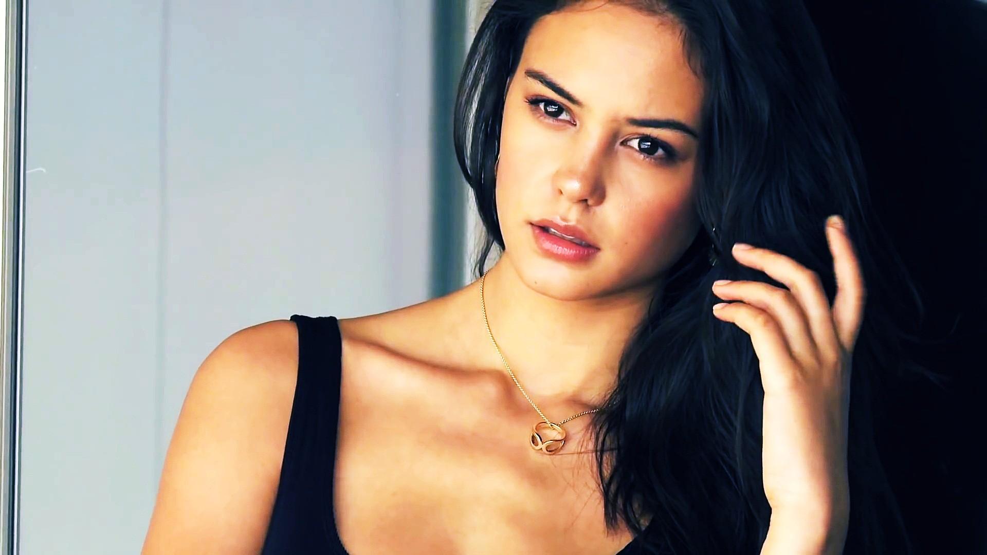 Courtney Eaton Wallpapers