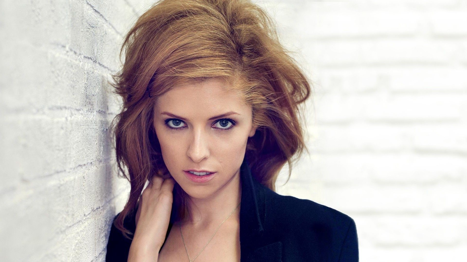 Cute Anna Kendrick Wallpapers