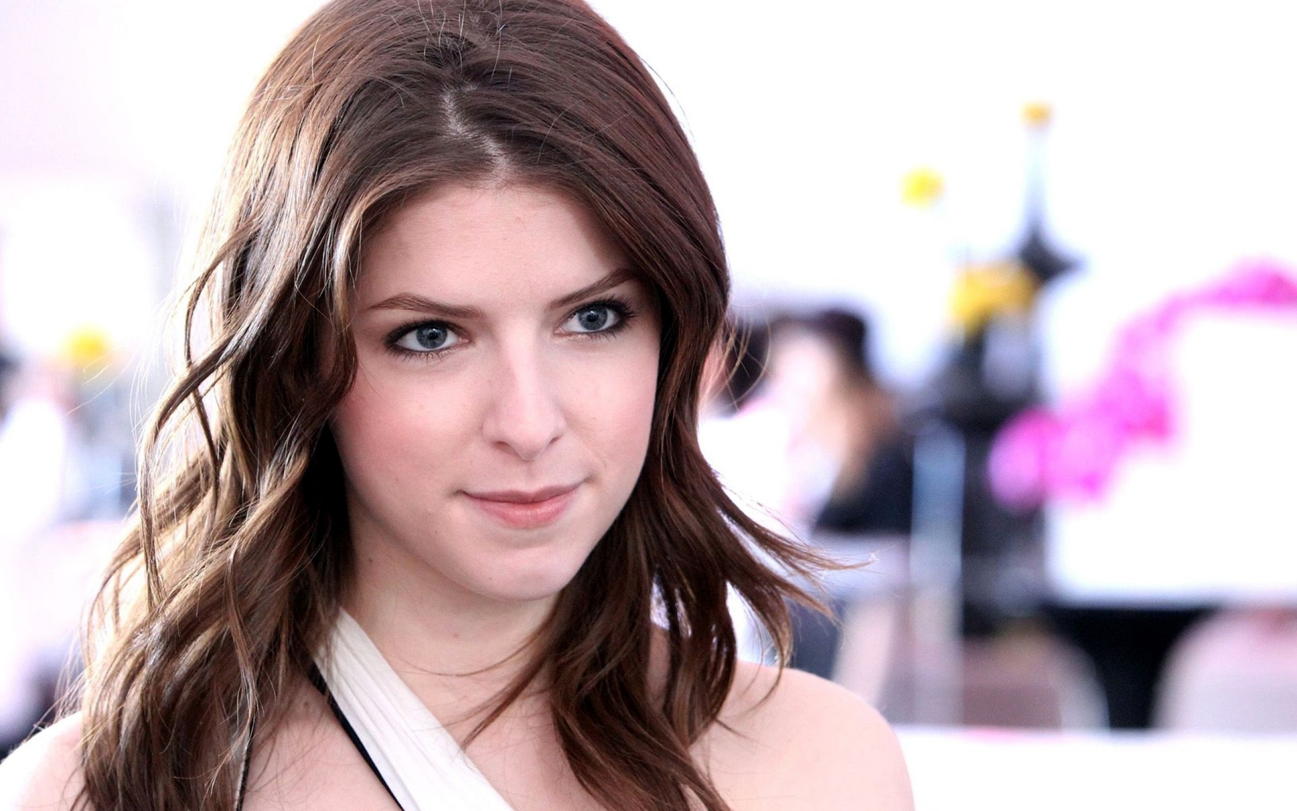 Cute Anna Kendrick Wallpapers