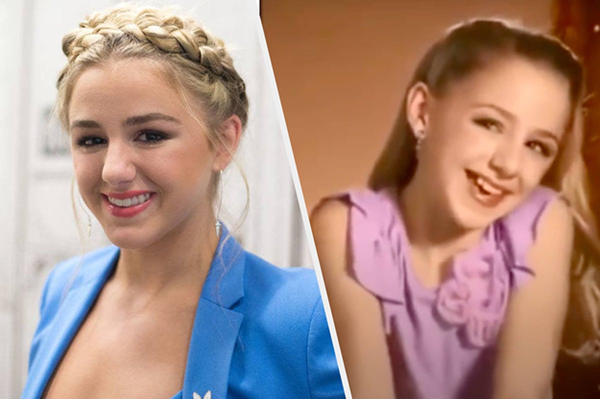 Cute Chloe Lukasiak in Black Wallpapers