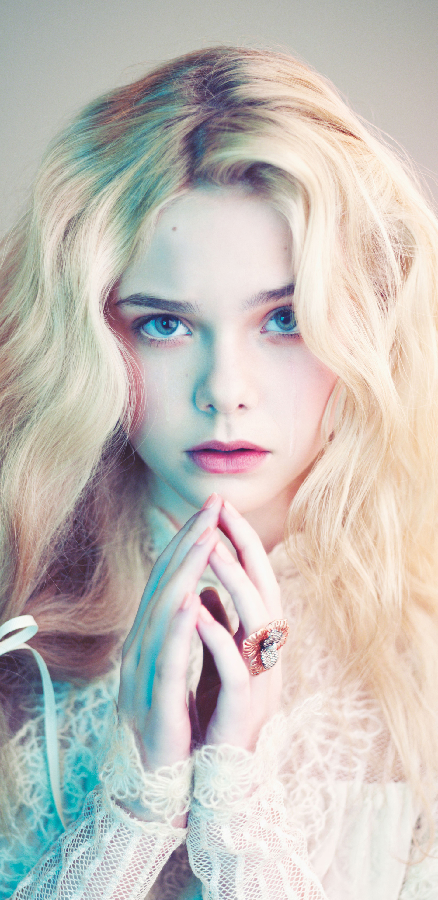 Cute Elle Fanning Wallpapers