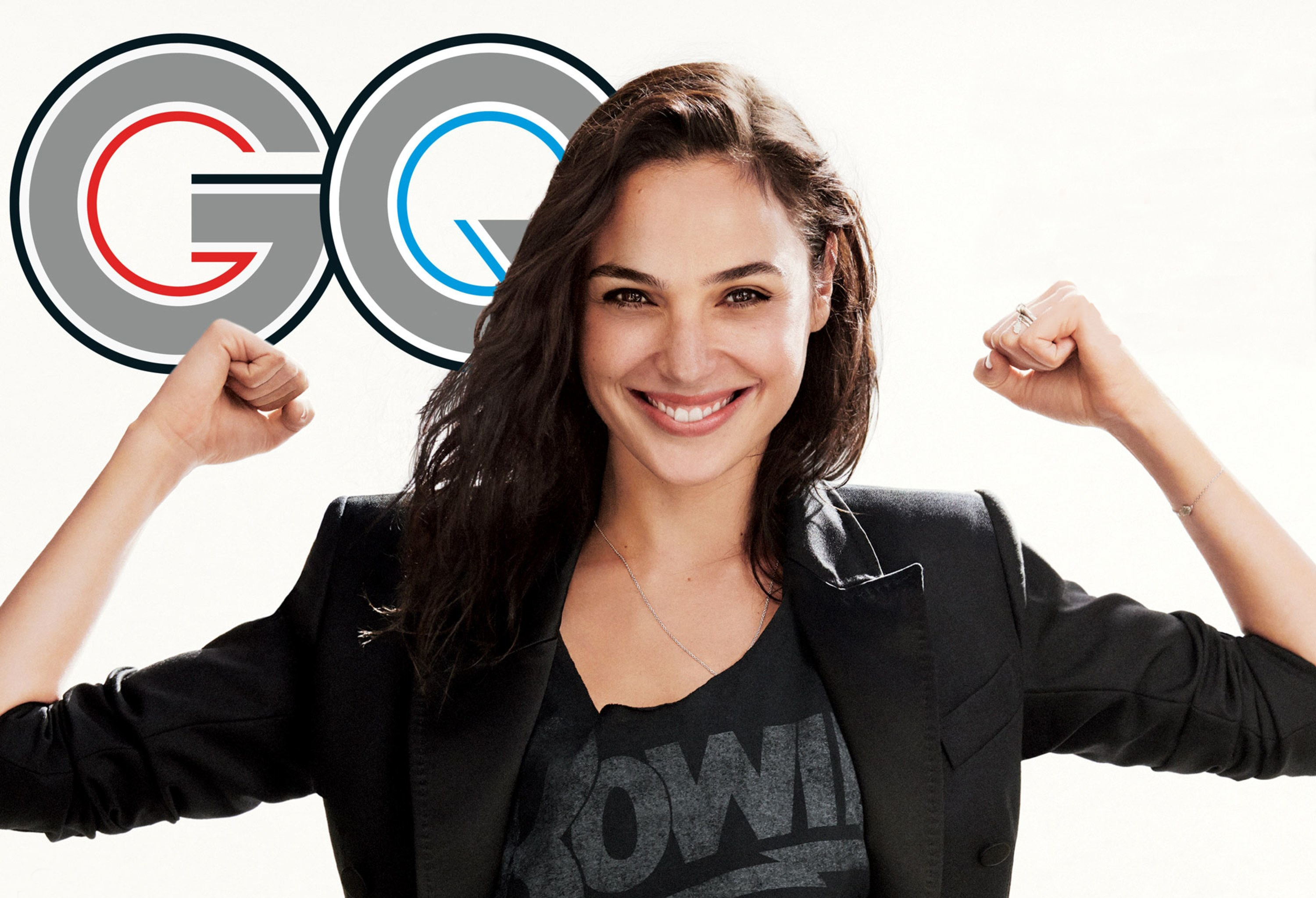 Cute Gal Gadot Smiling Wallpapers