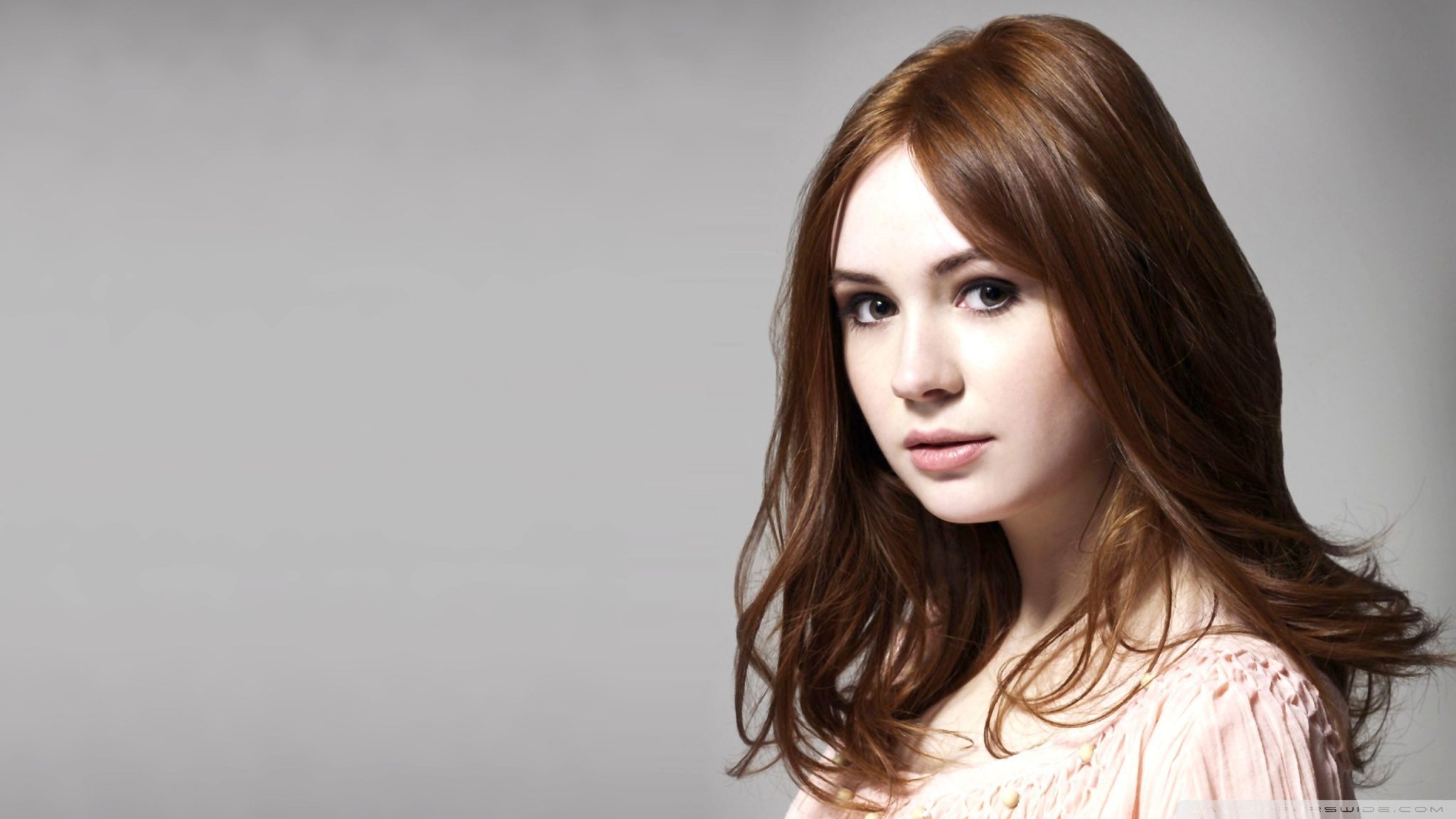 Cute Karen Gillian Wallpapers