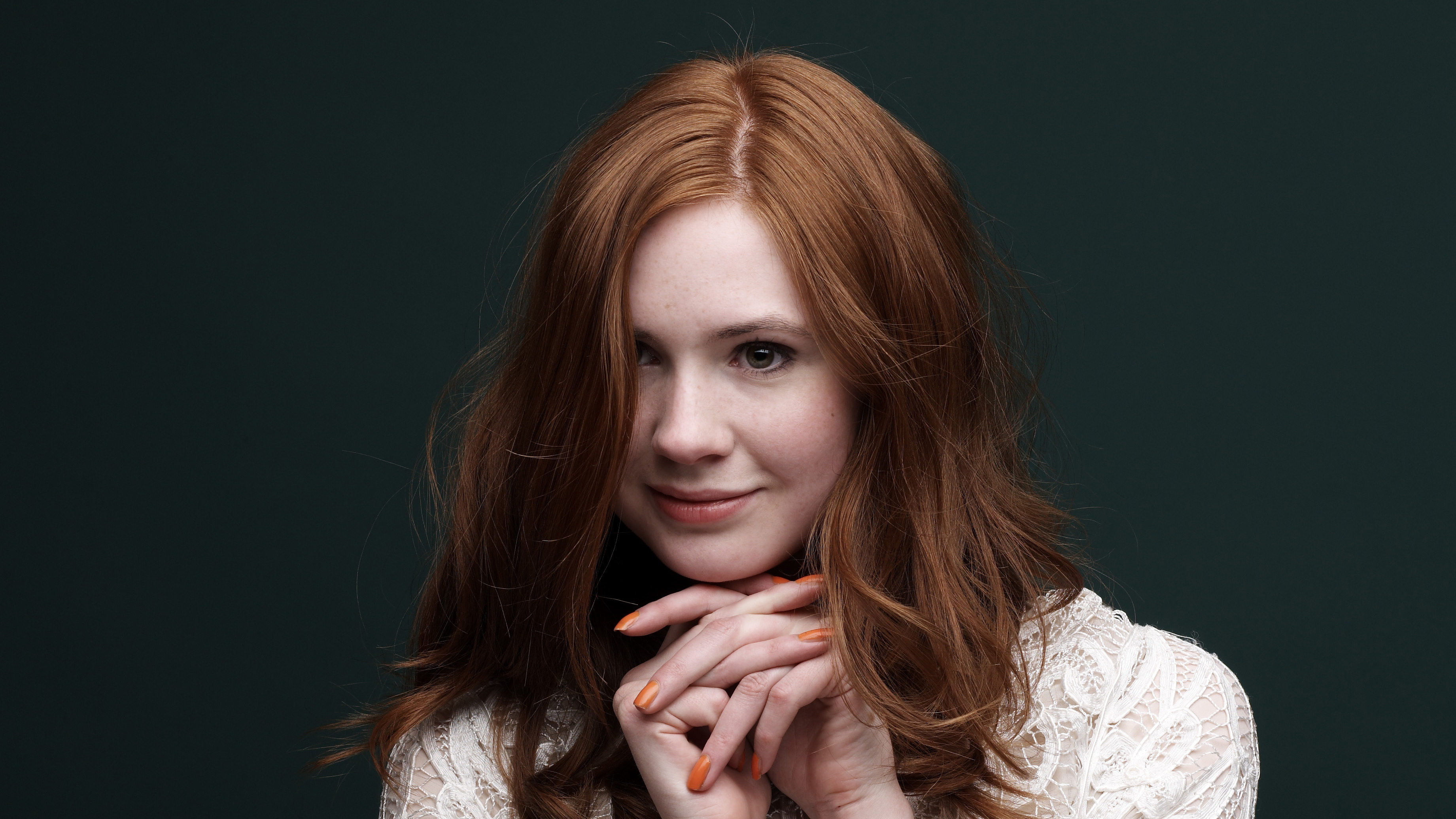 Cute Karen Gillian Wallpapers