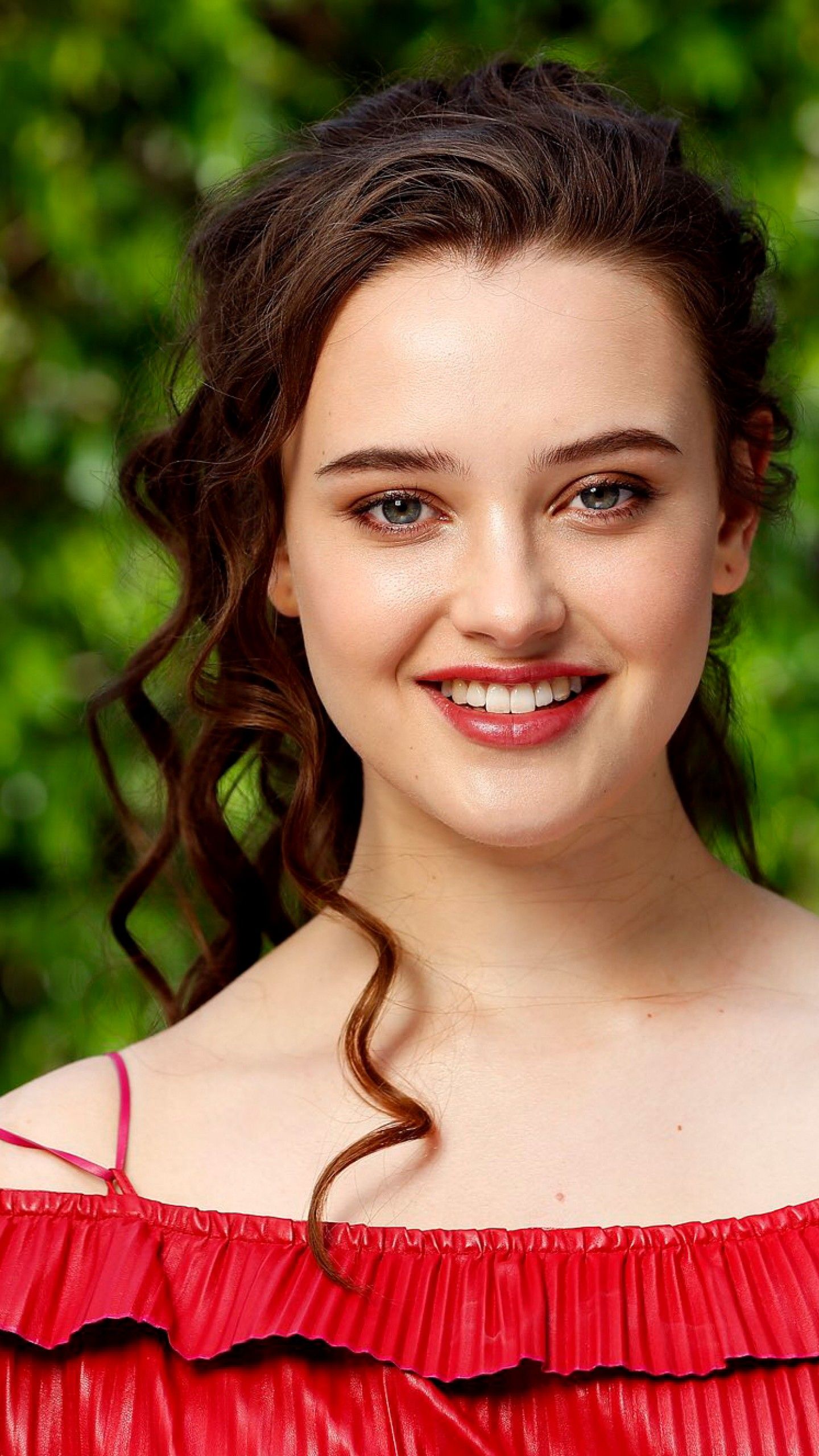 Cute Katherine Langford 2018 Wallpapers