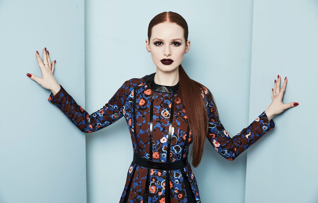 Cute Madelaine Petsch Wallpapers