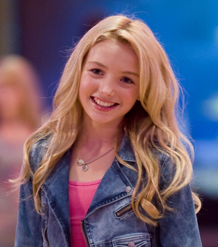 Cute Peyton Roi List Wallpapers