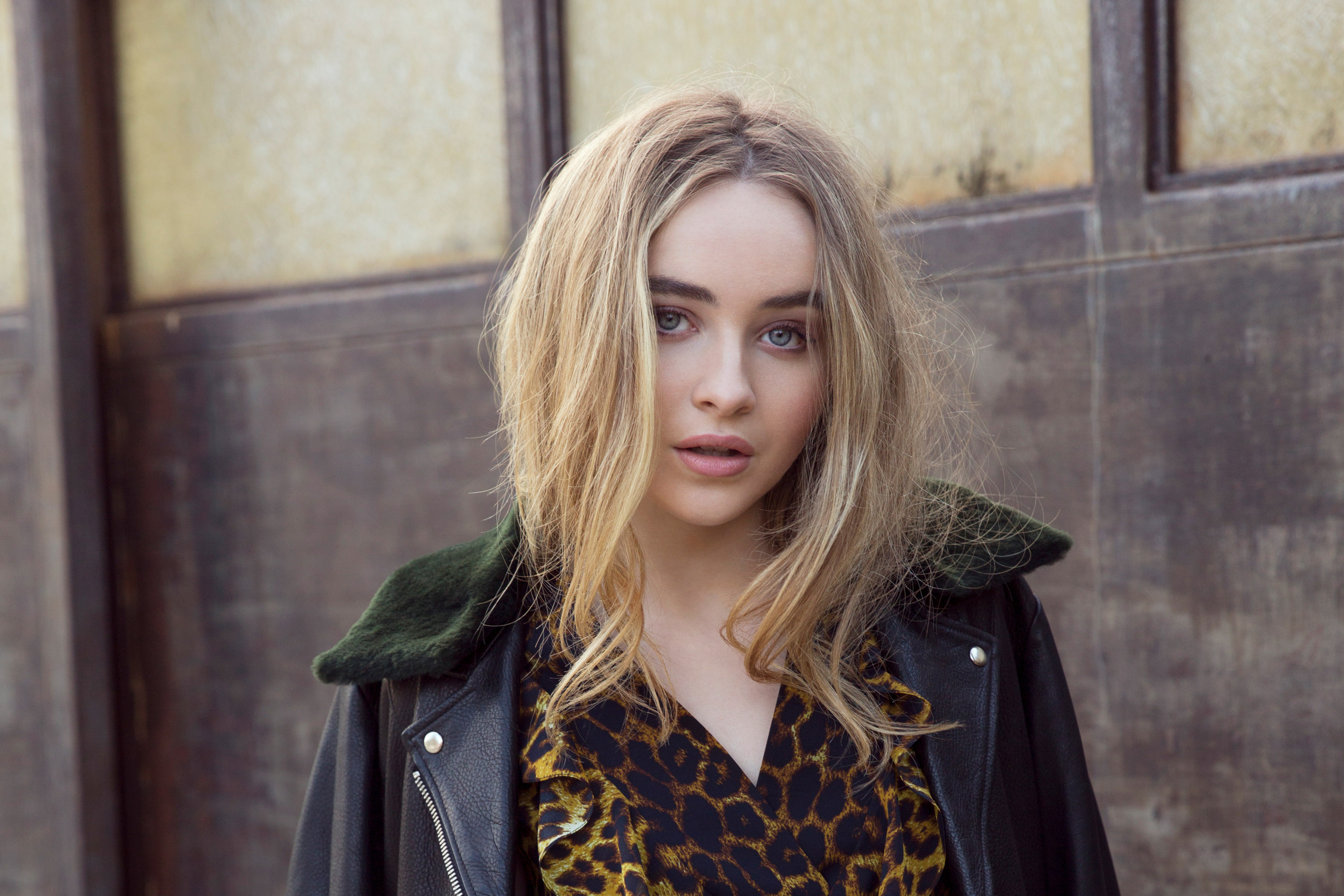 Cute Sabrina Carpenter 2017 Wallpapers