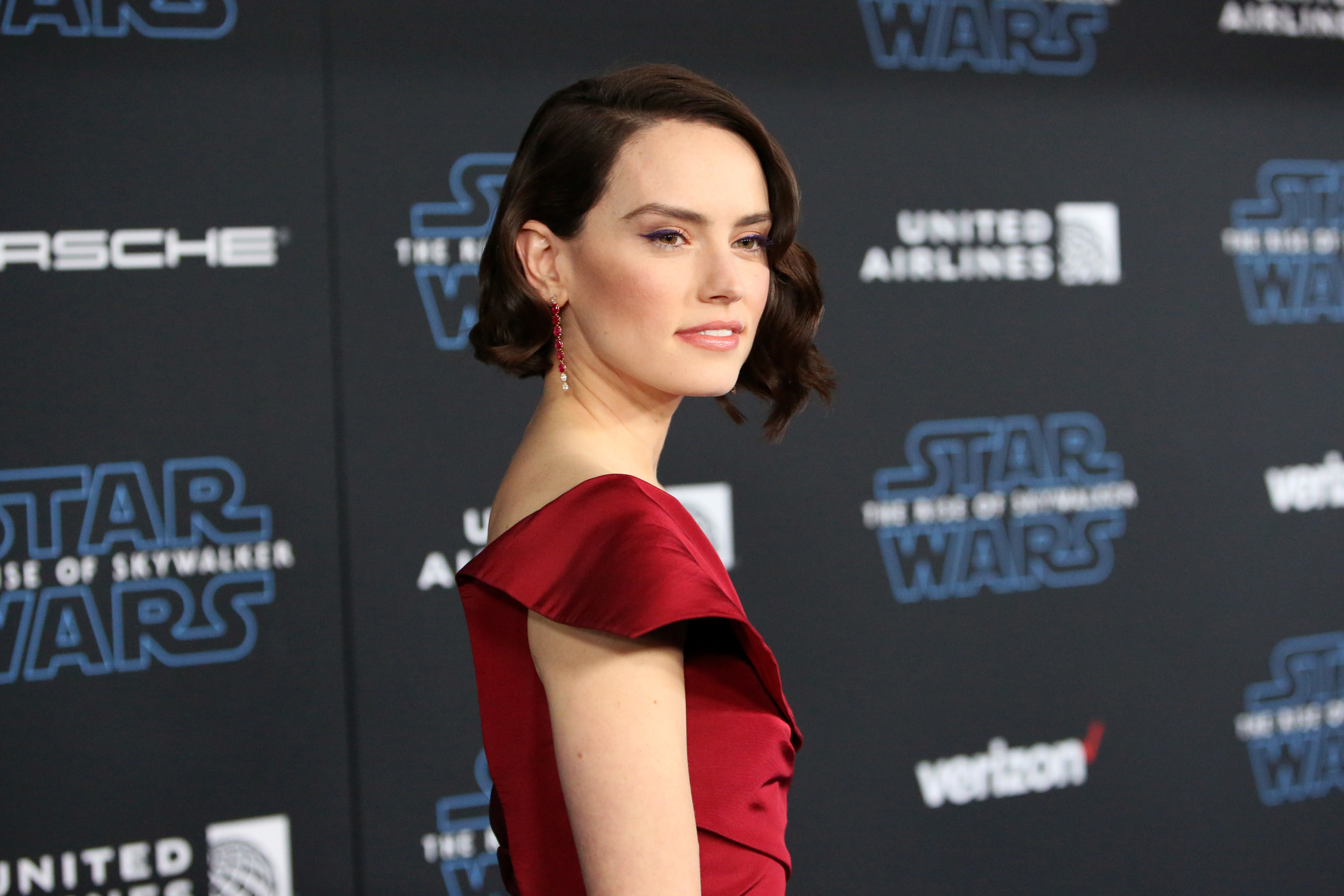 Daisy Ridley 2020 Actress Wallpapers