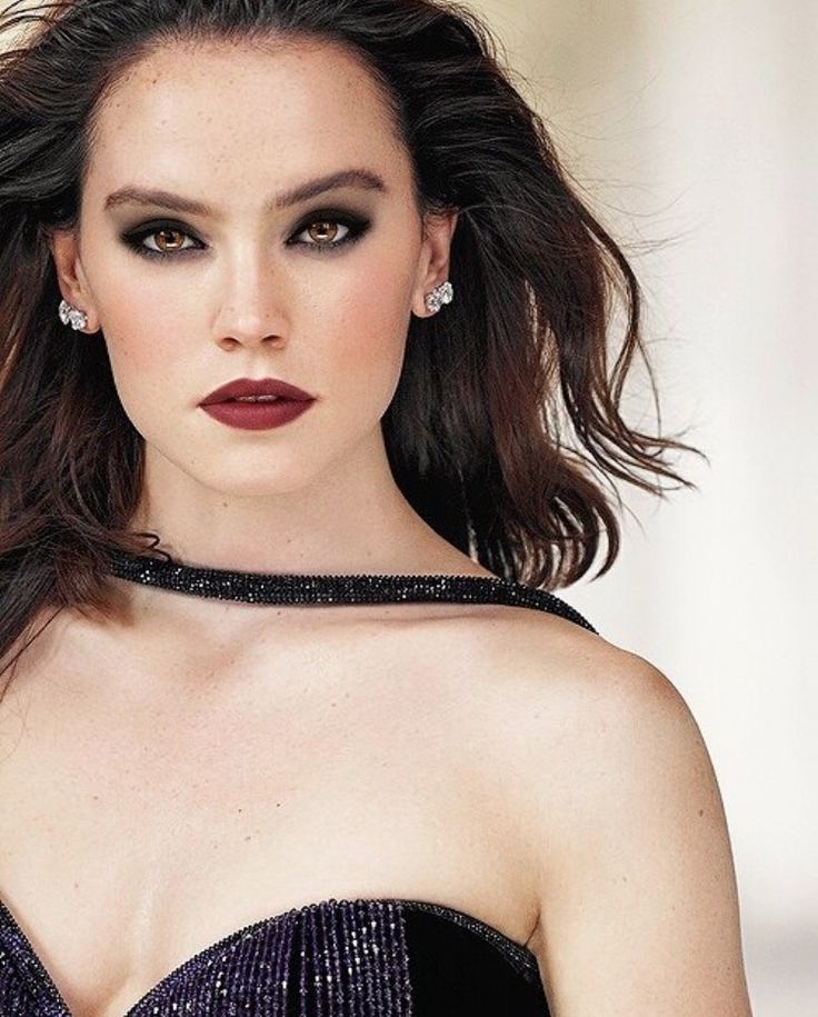 Daisy Ridley Brown Eyes And Face Wallpapers