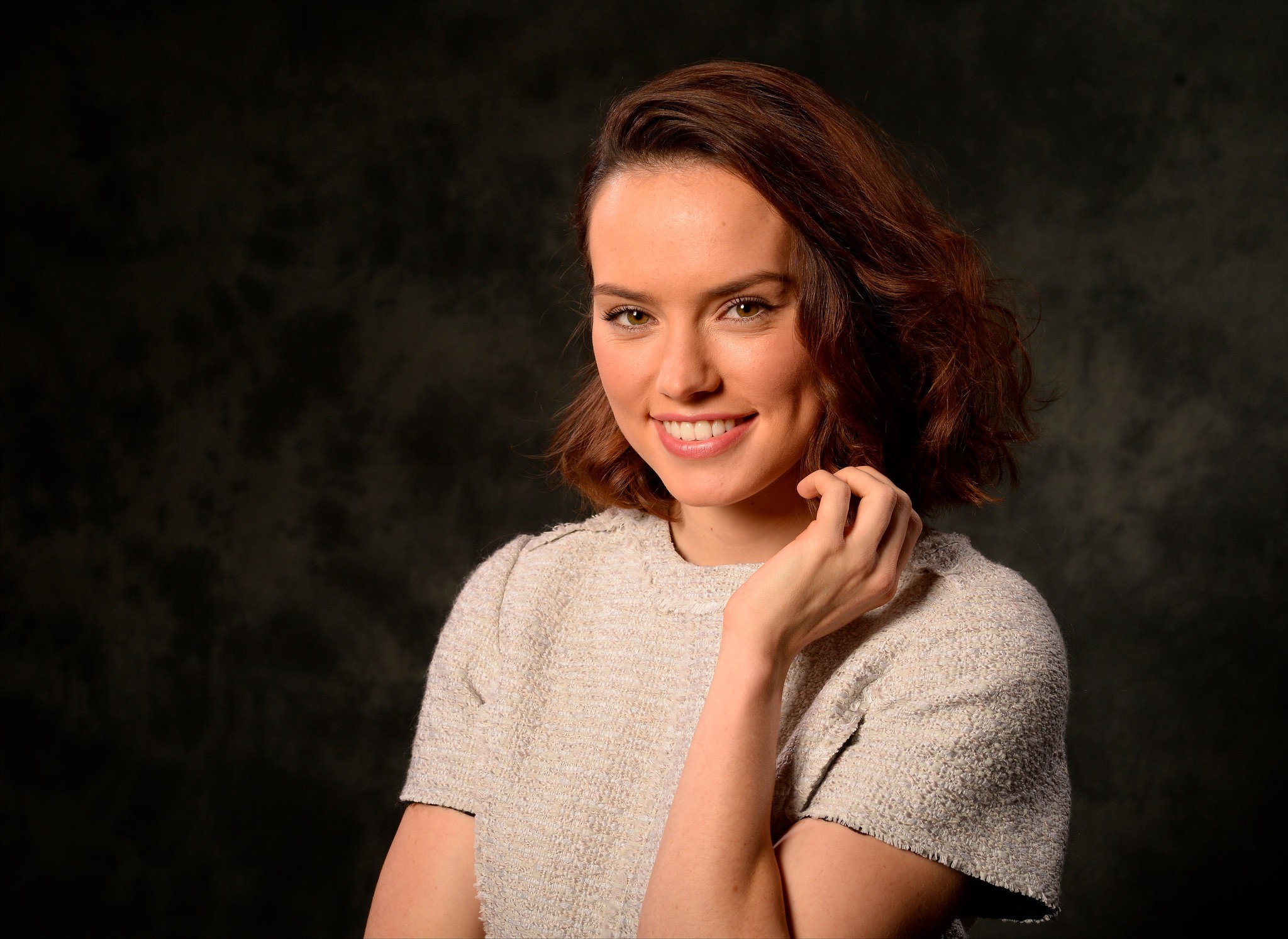 Daisy Ridley Brunette Wallpapers