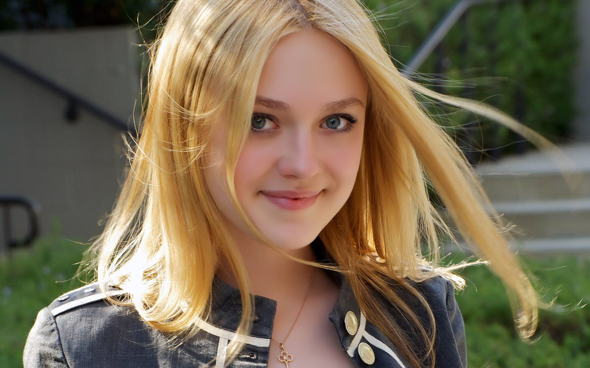 Dakota Fanning Wallpapers