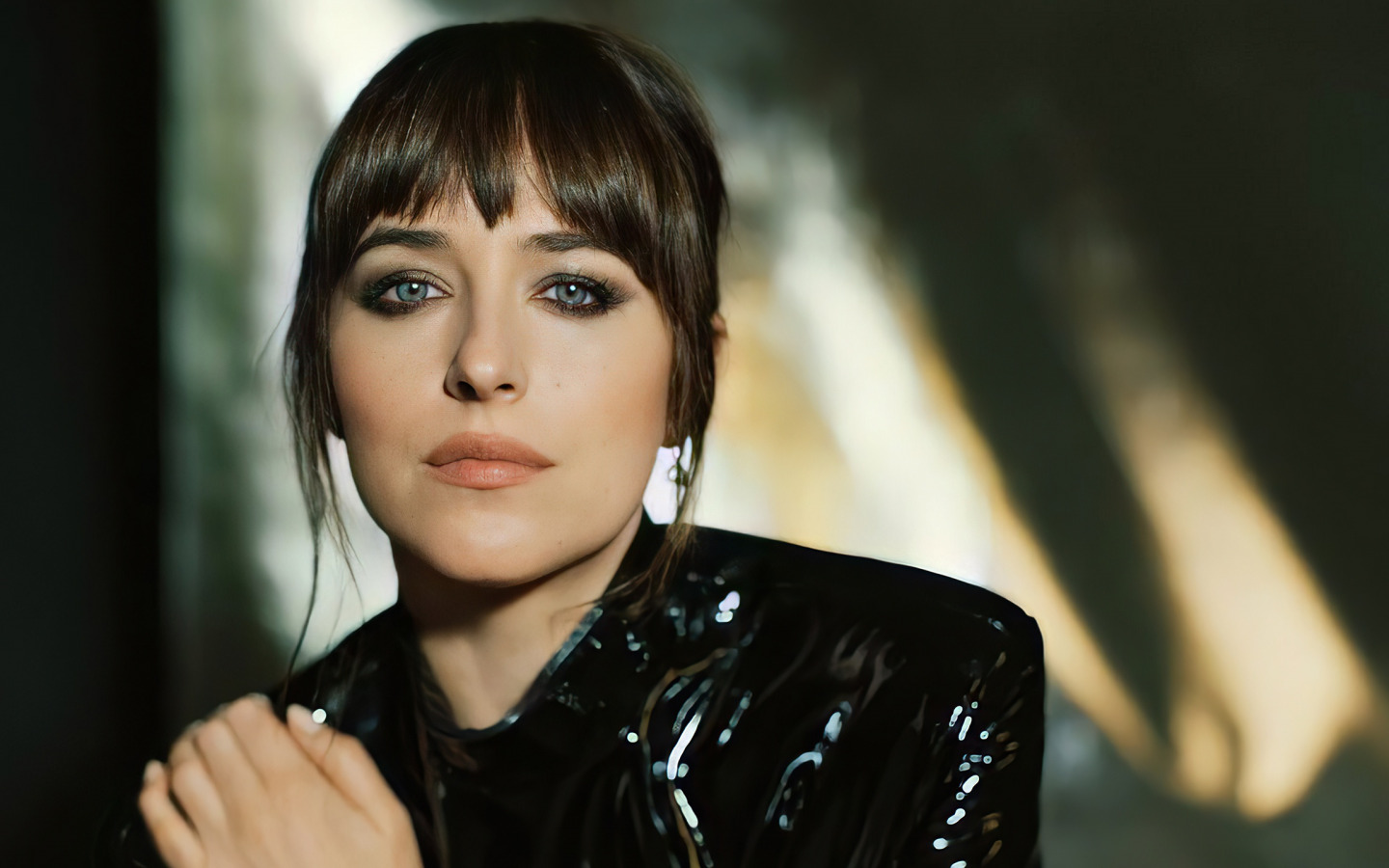 Dakota Johnson Beautiful Face Wallpapers