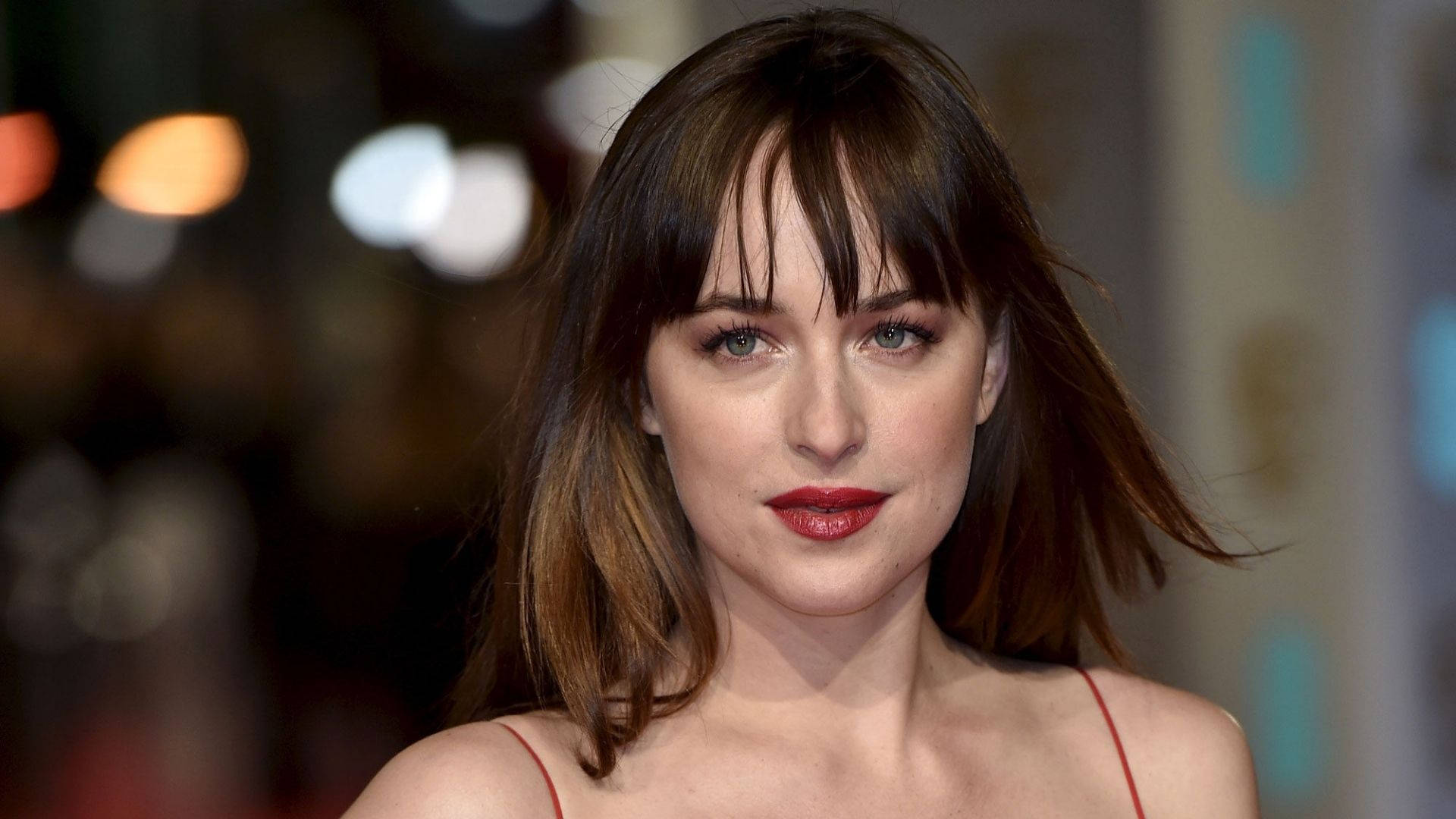 Dakota Johnson Beautiful Face Wallpapers