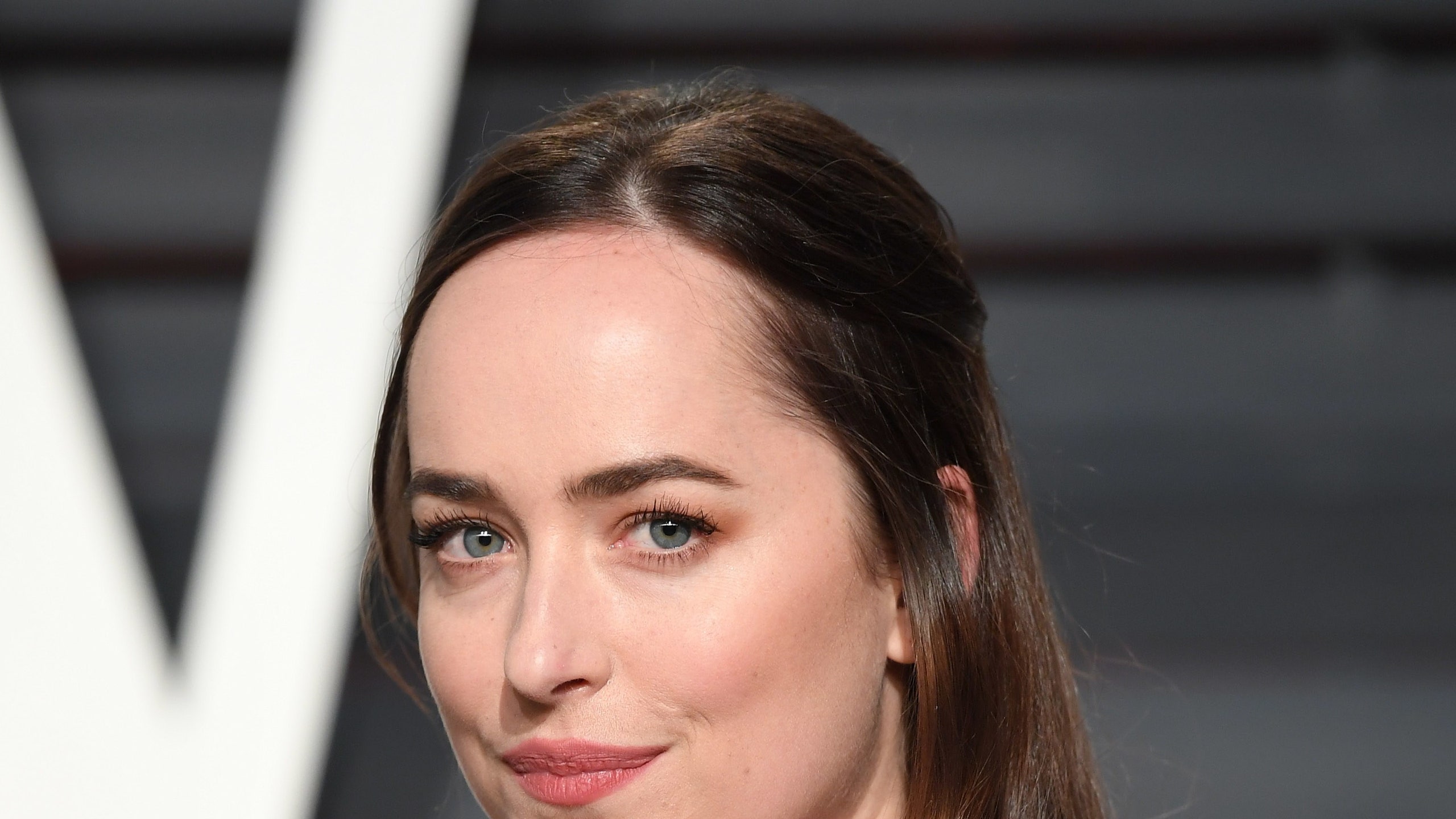 Dakota Johnson Face Close Up Wallpapers