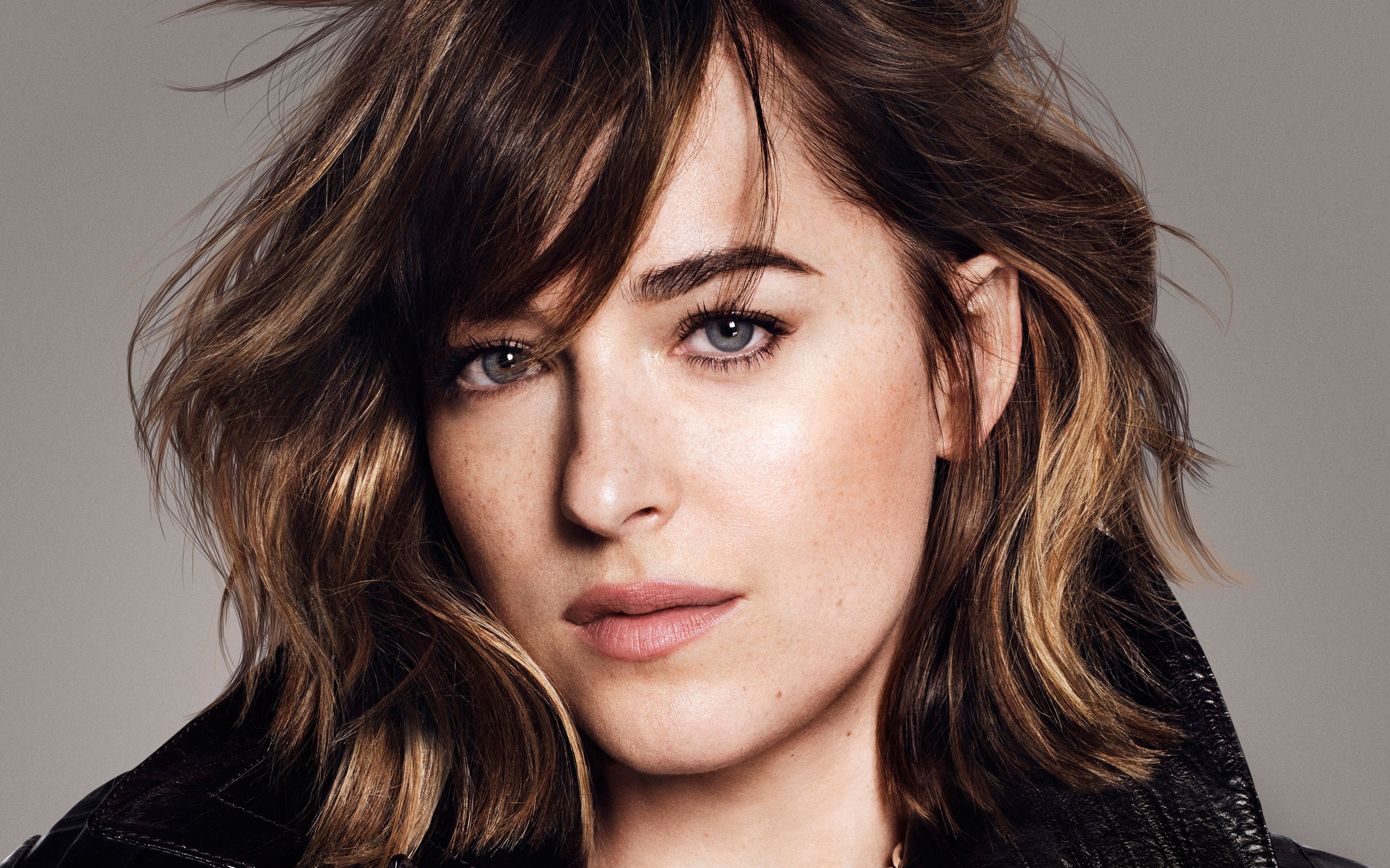 Dakota Johnson In 2017 Wallpapers