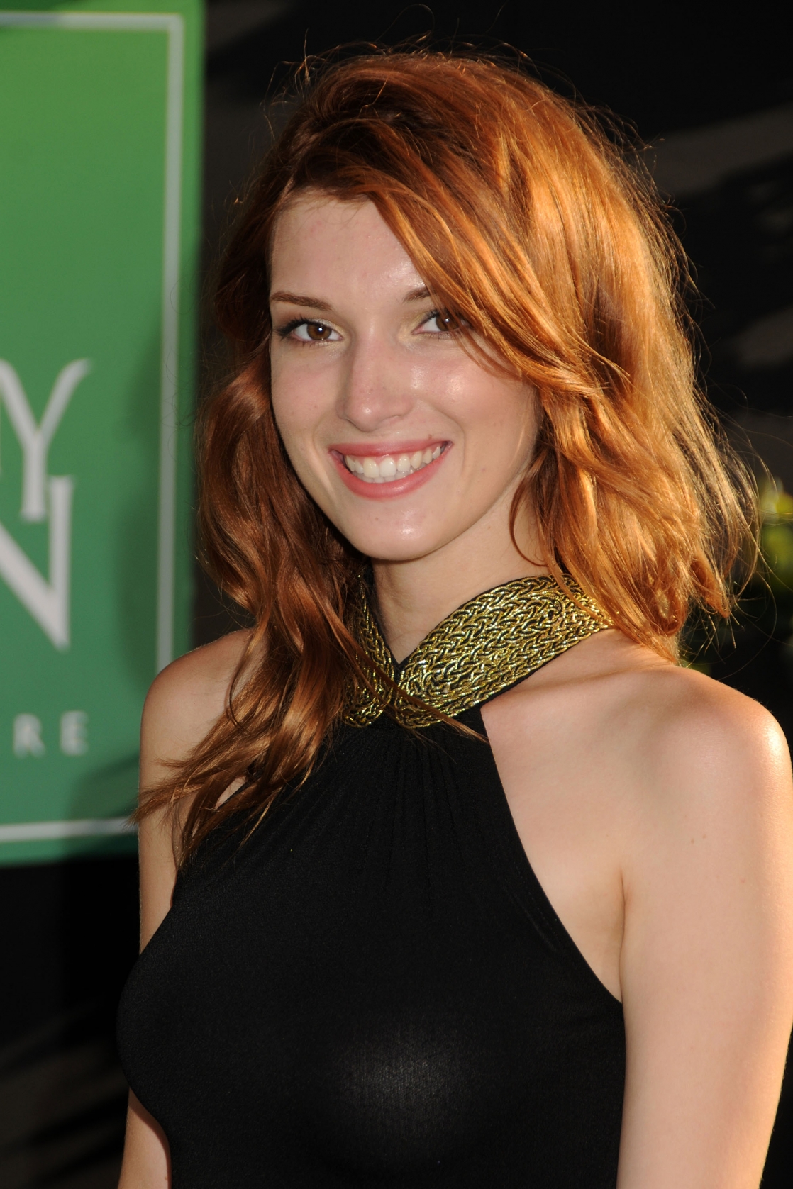 Dani Thorne Wallpapers