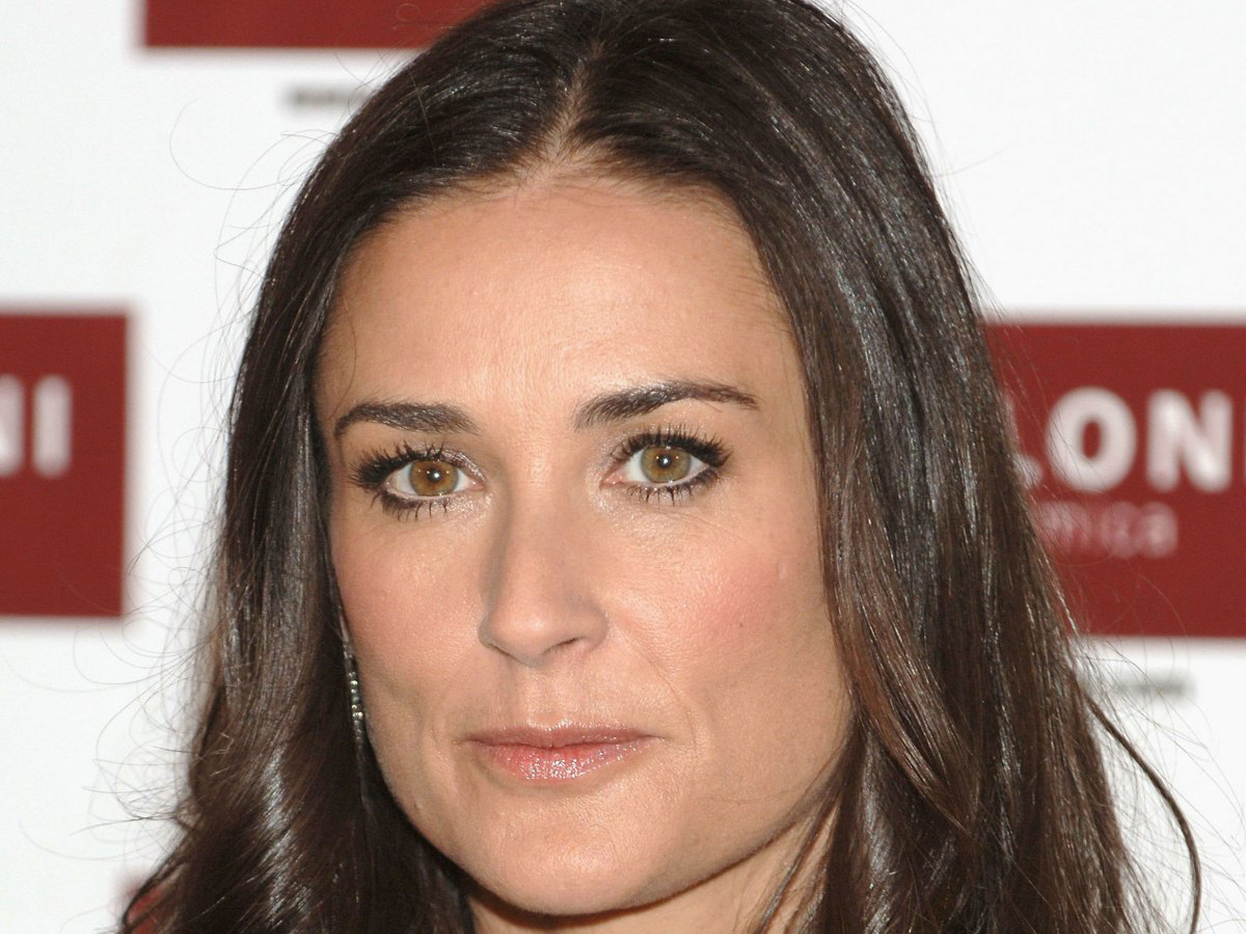 Demi Moore Wallpapers