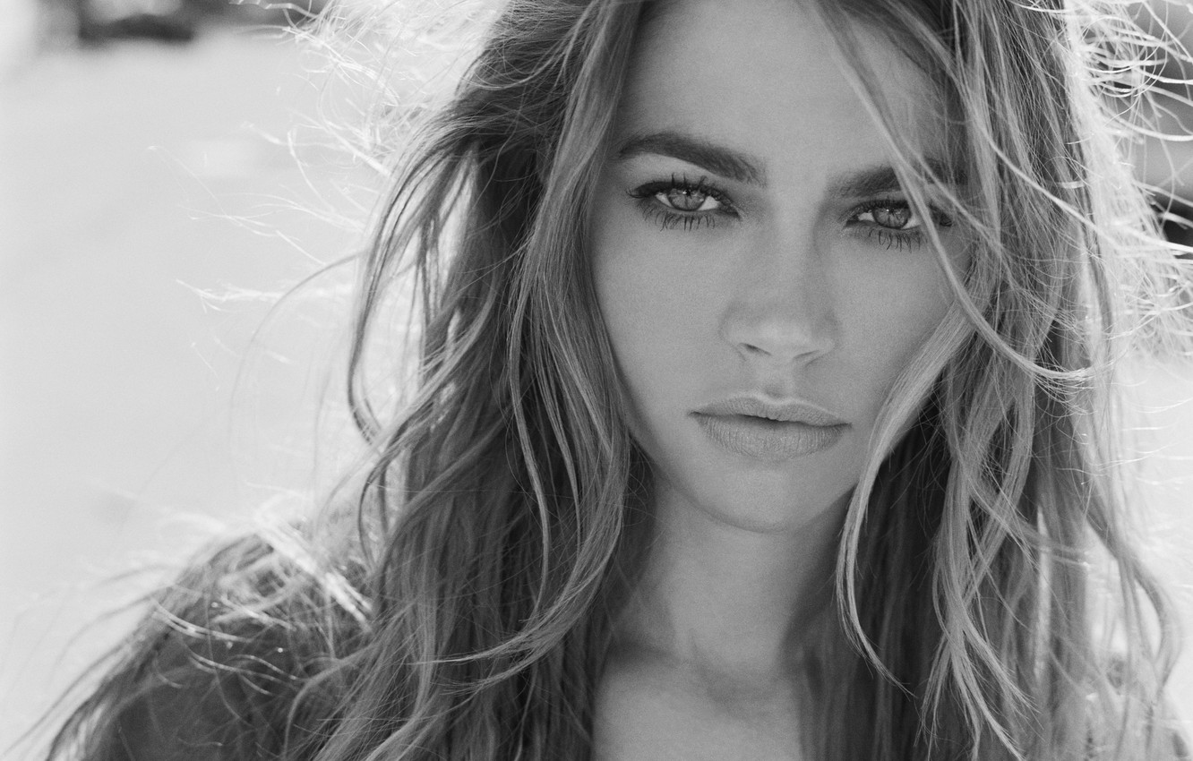 Denise Richards Wallpapers