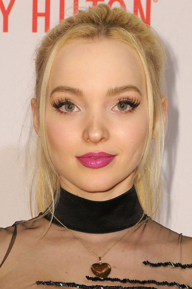 Dove Cameron Face Wallpapers