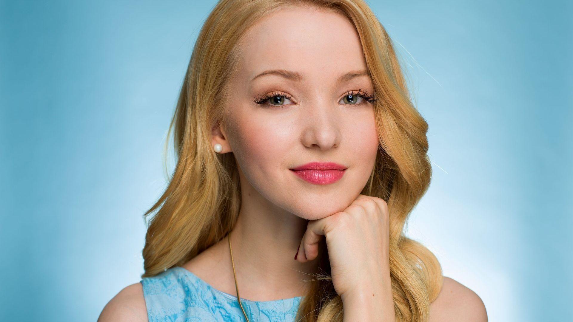 Dove Cameron Face Wallpapers