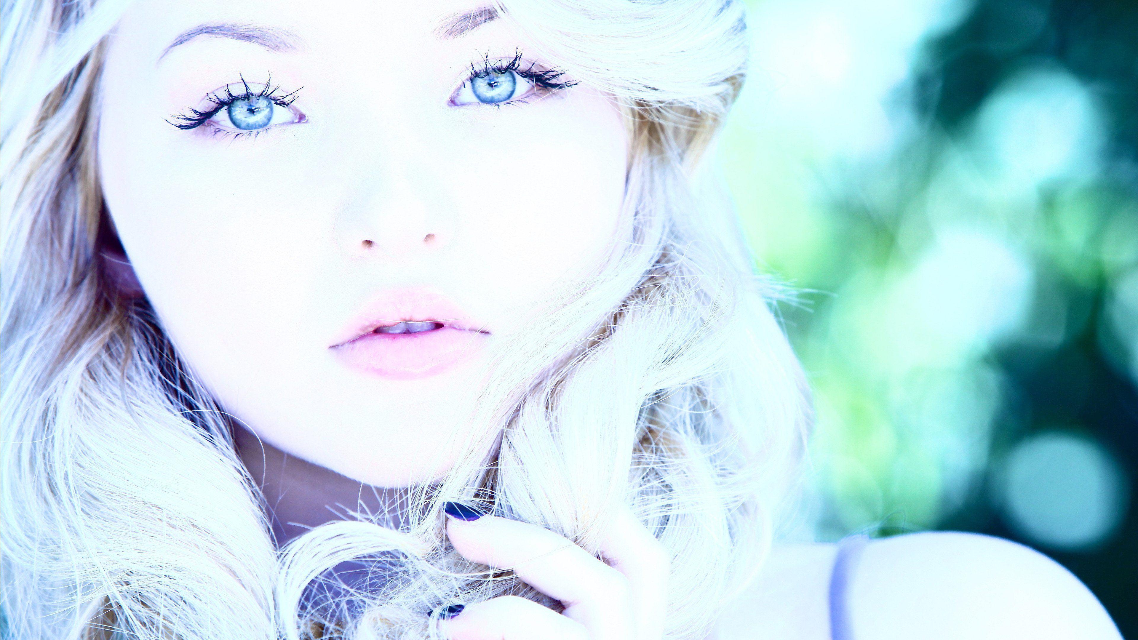 Dove Cameron Face Wallpapers