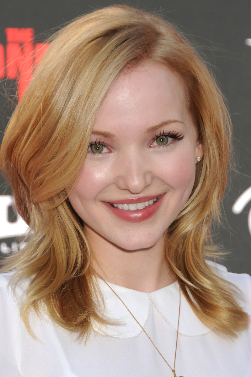 Dove Cameron Face Wallpapers