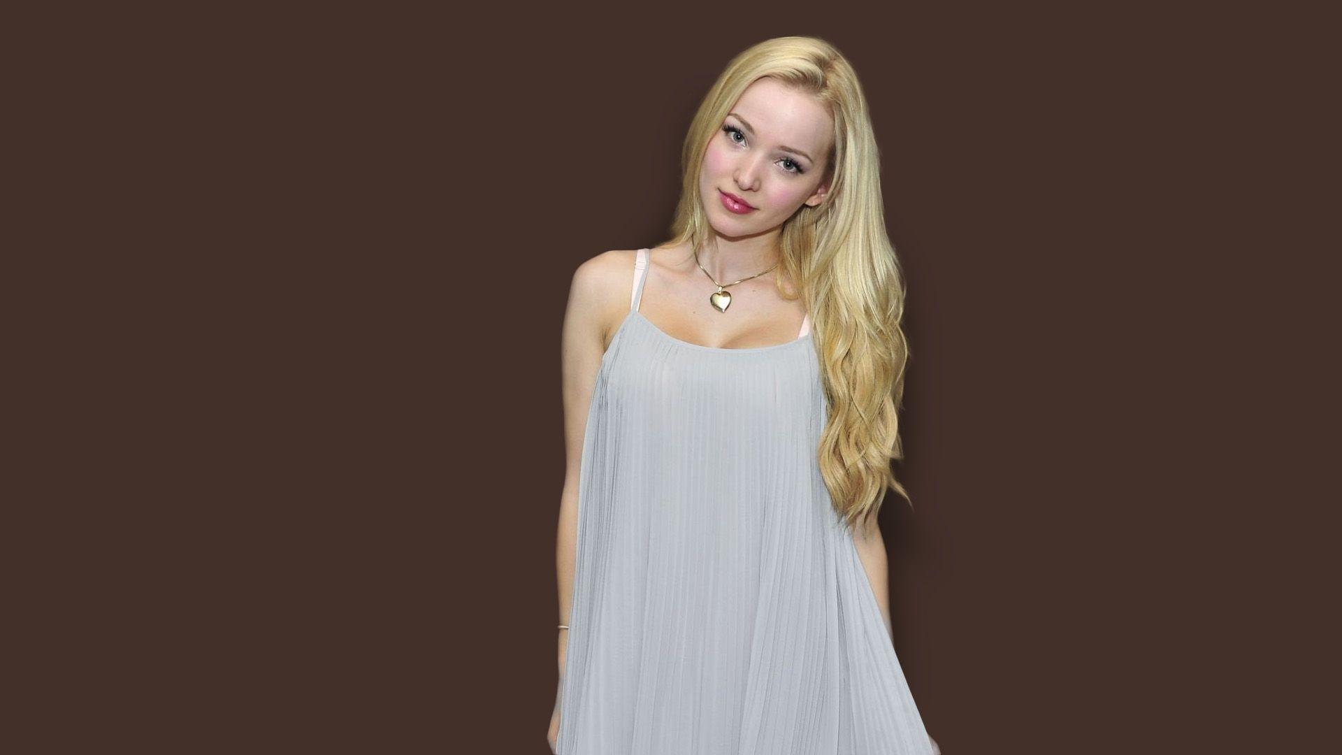 Dove Cameron Face Wallpapers