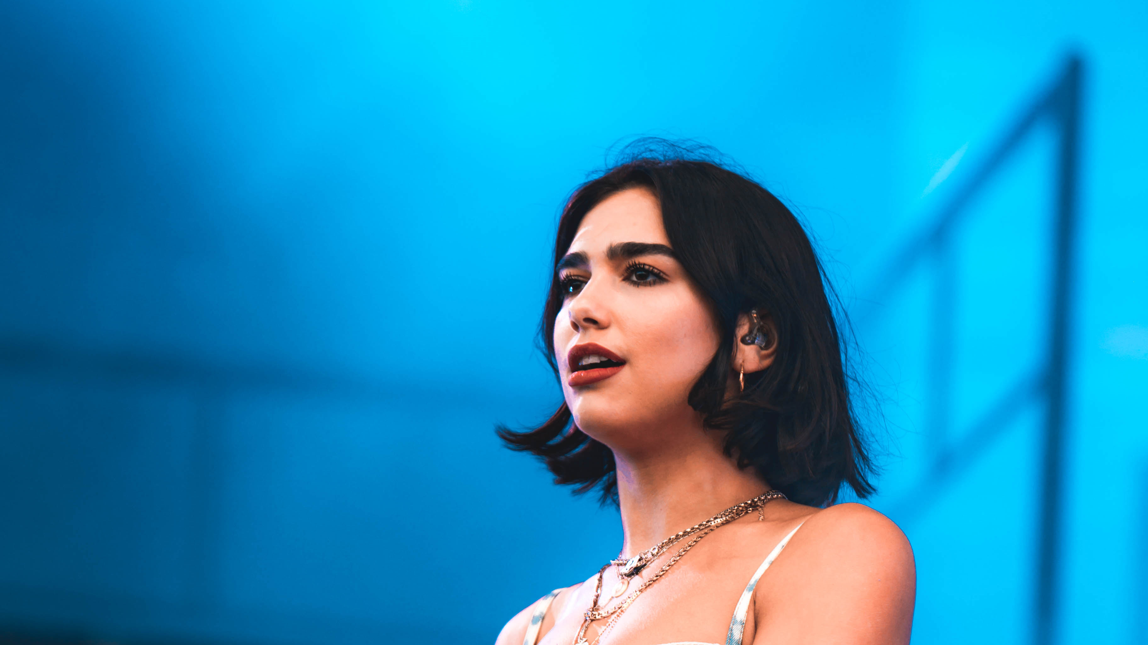 Dua Lipa Hot Wallpapers