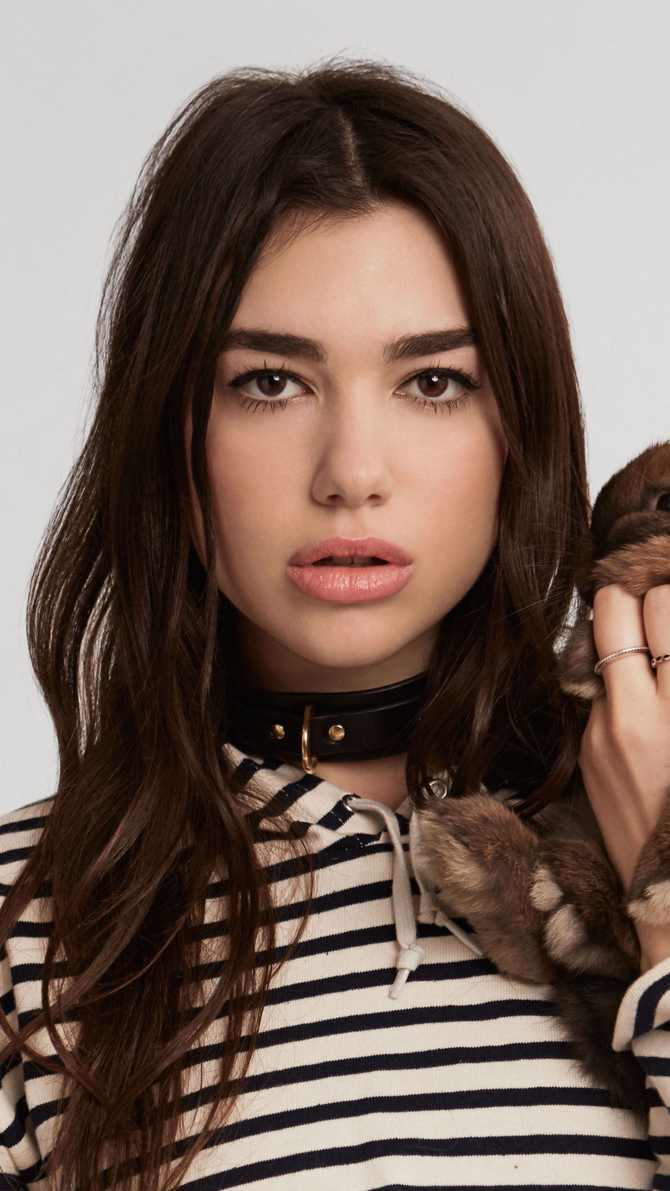 Dua Lipa Hot Wallpapers