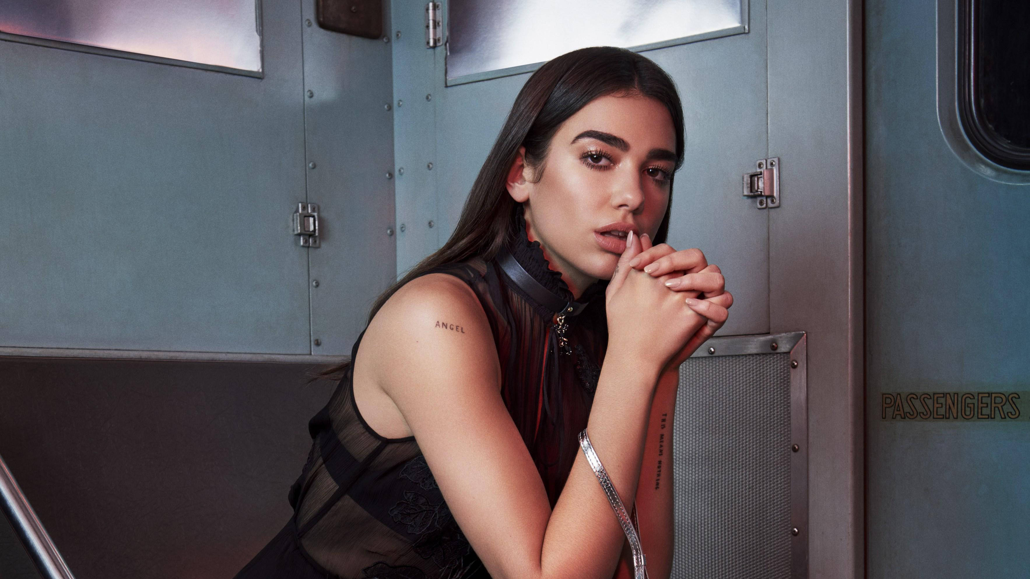 Dua Lipa Singer Wallpapers