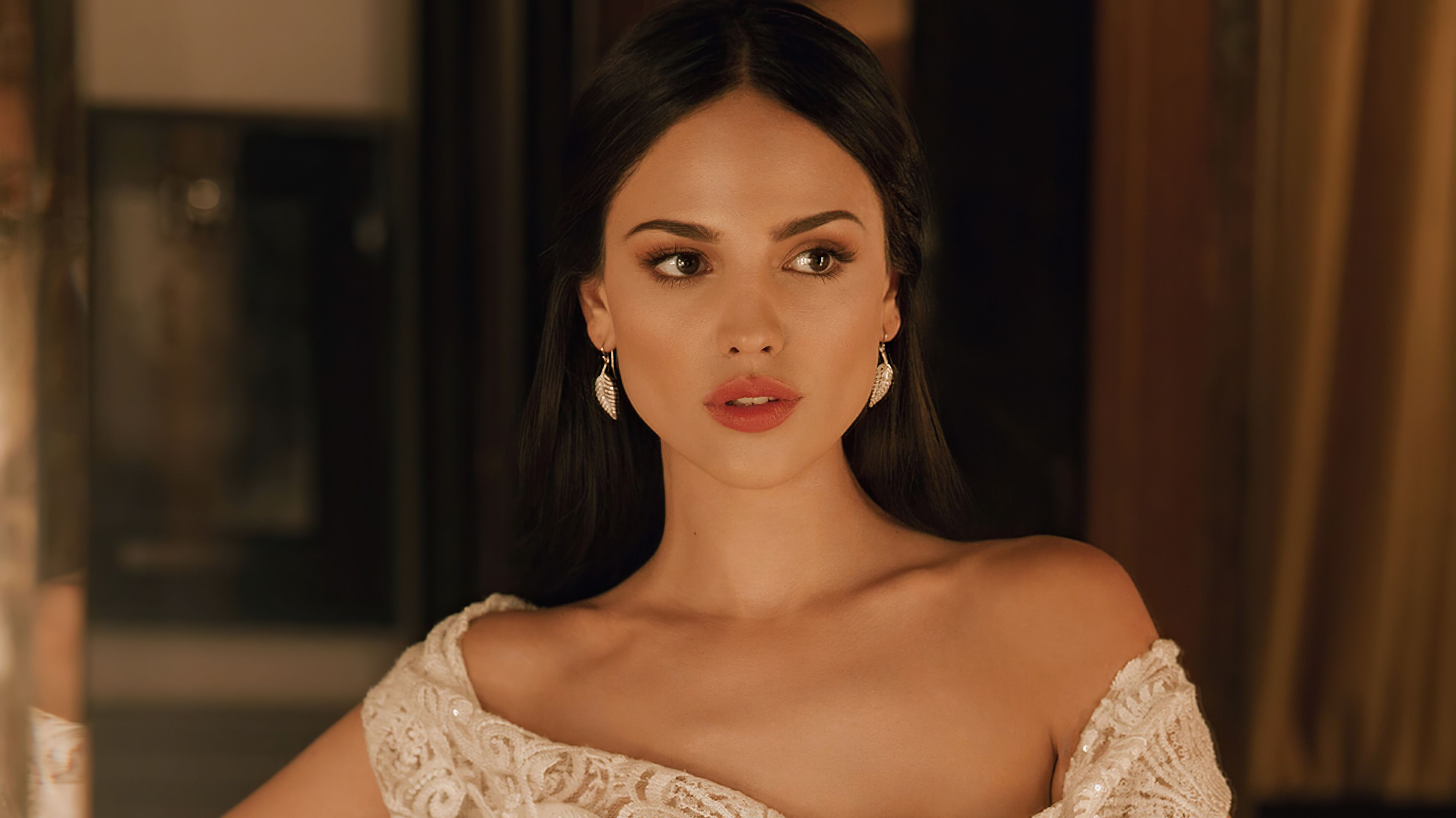 Eiza Gonzalez New 2021 Wallpapers