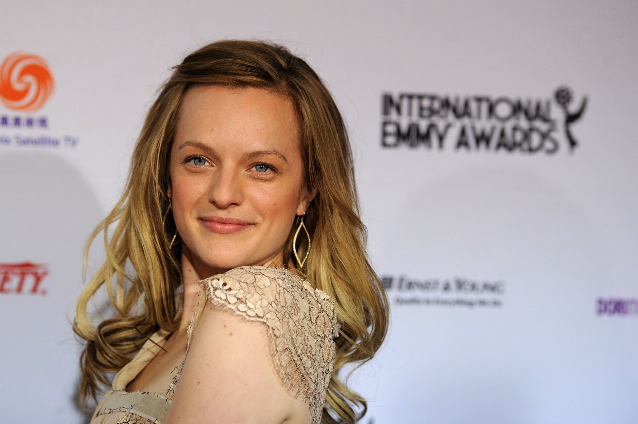 Elisabeth Moss Wallpapers