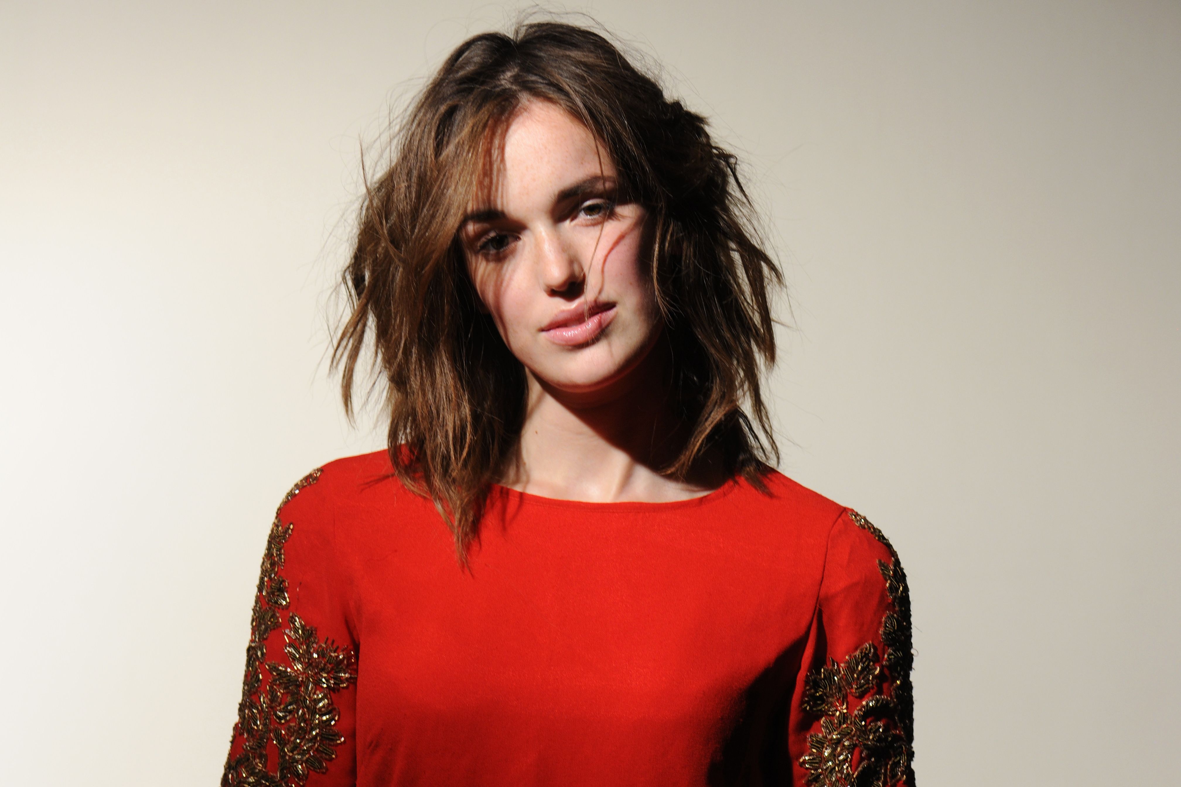 Elizabeth Henstridge Wallpapers