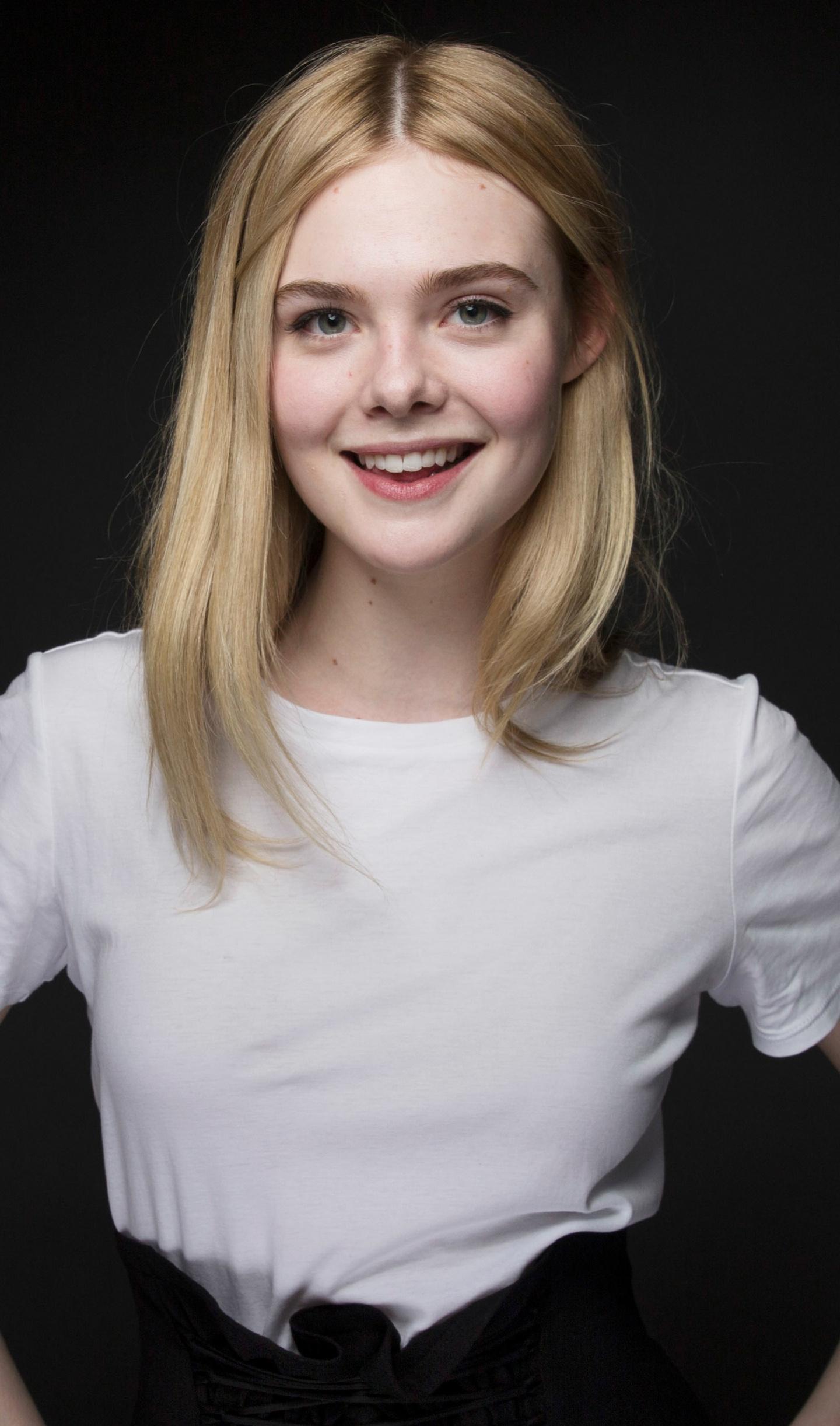 Elle Fanning Wallpapers